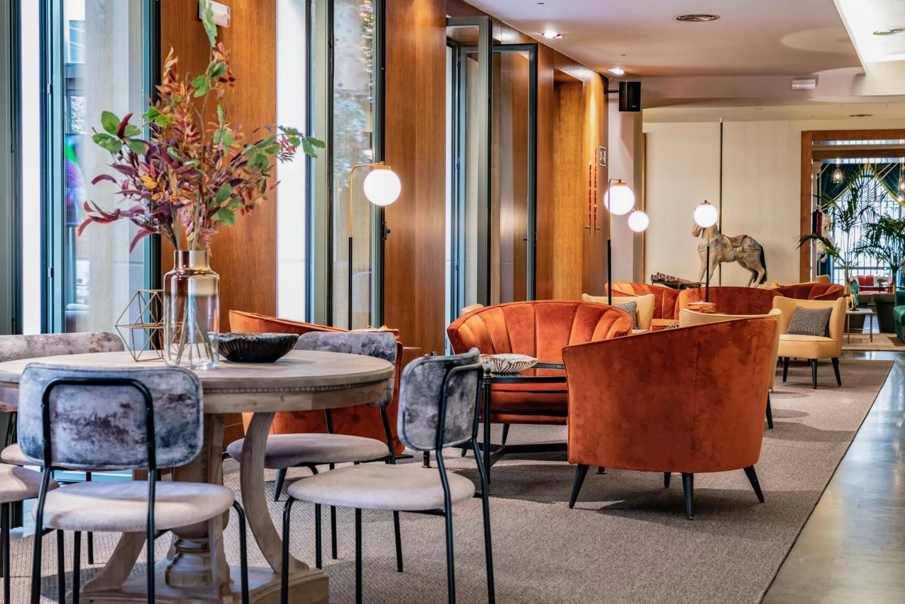 Restaurant/places to eat in Vincci Soho