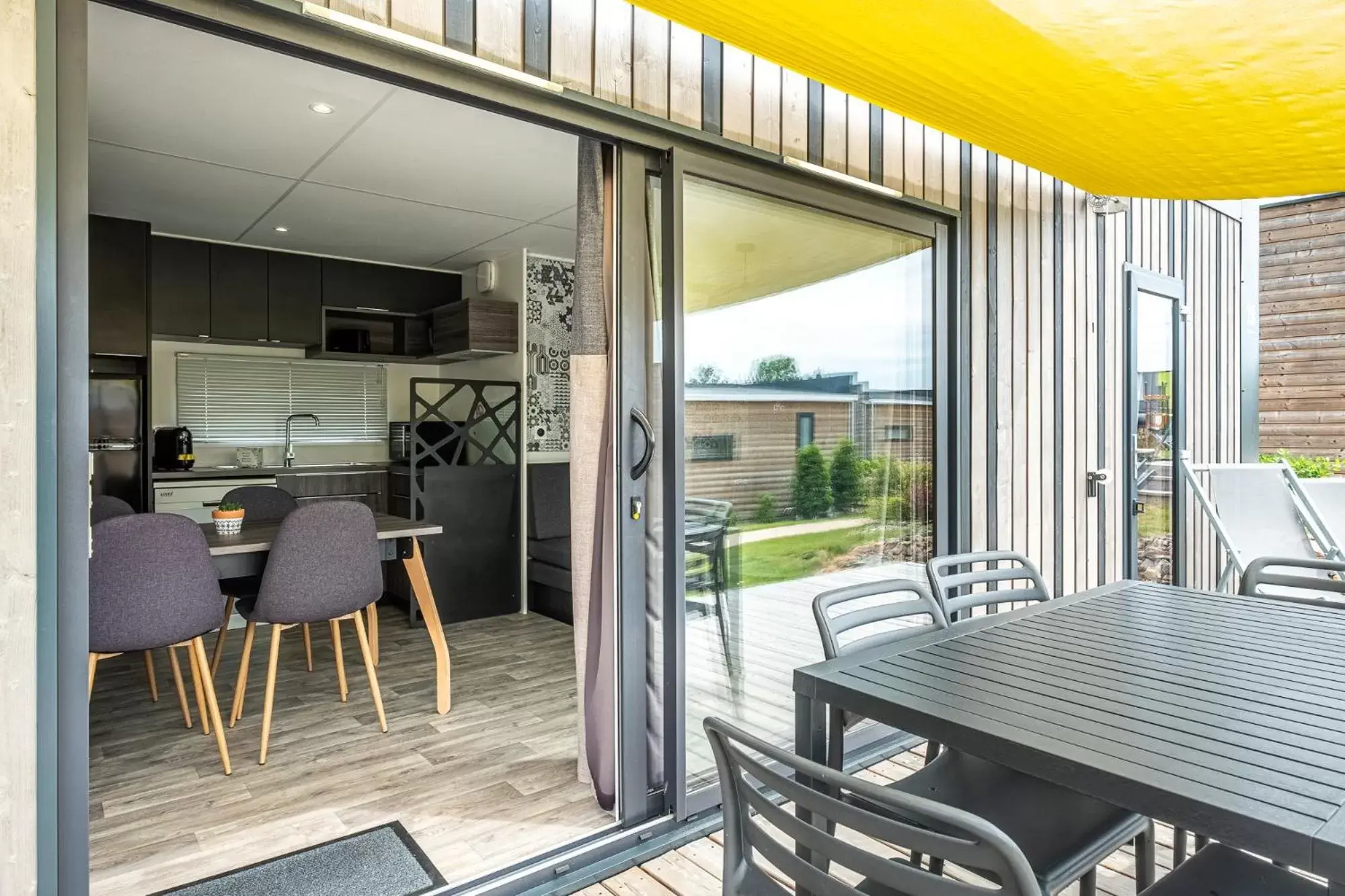 Patio in The Originals City, Ax Hotel, La Châtaigneraie