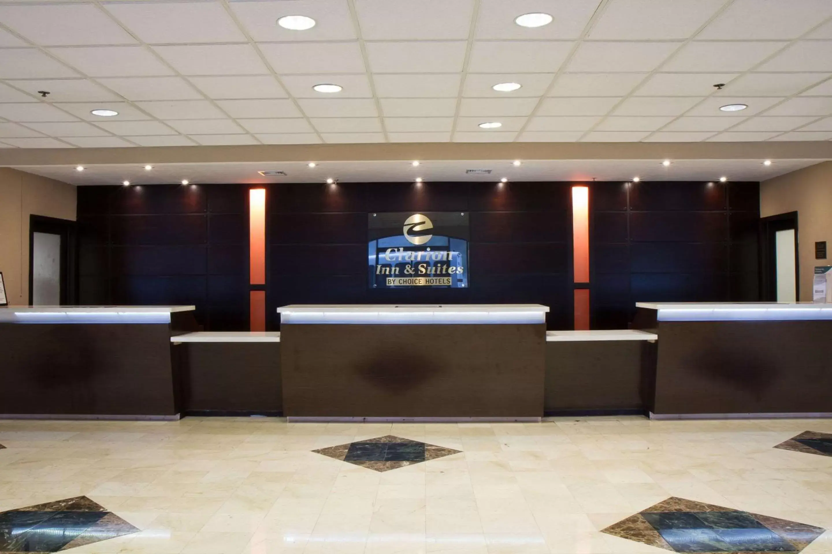 Lobby or reception in Clarion Inn & Suites Miami International Airport