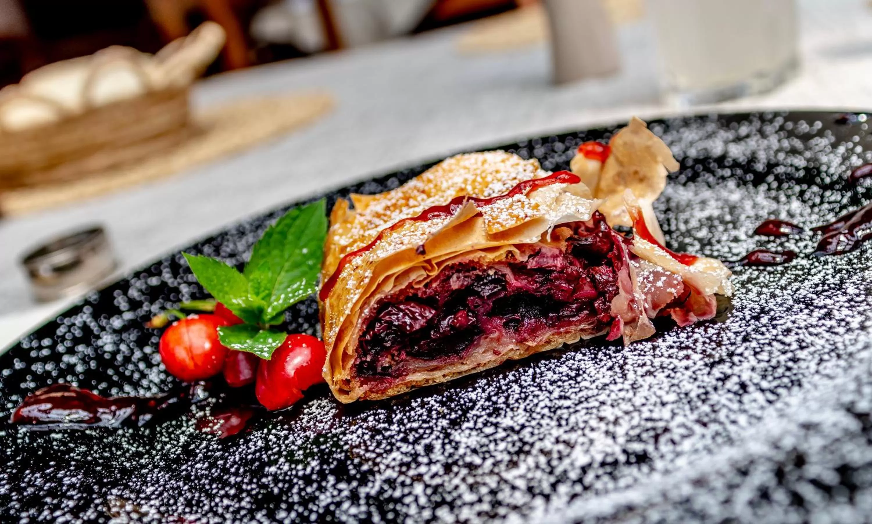 Ráspi Apartman Étterem és Borászat