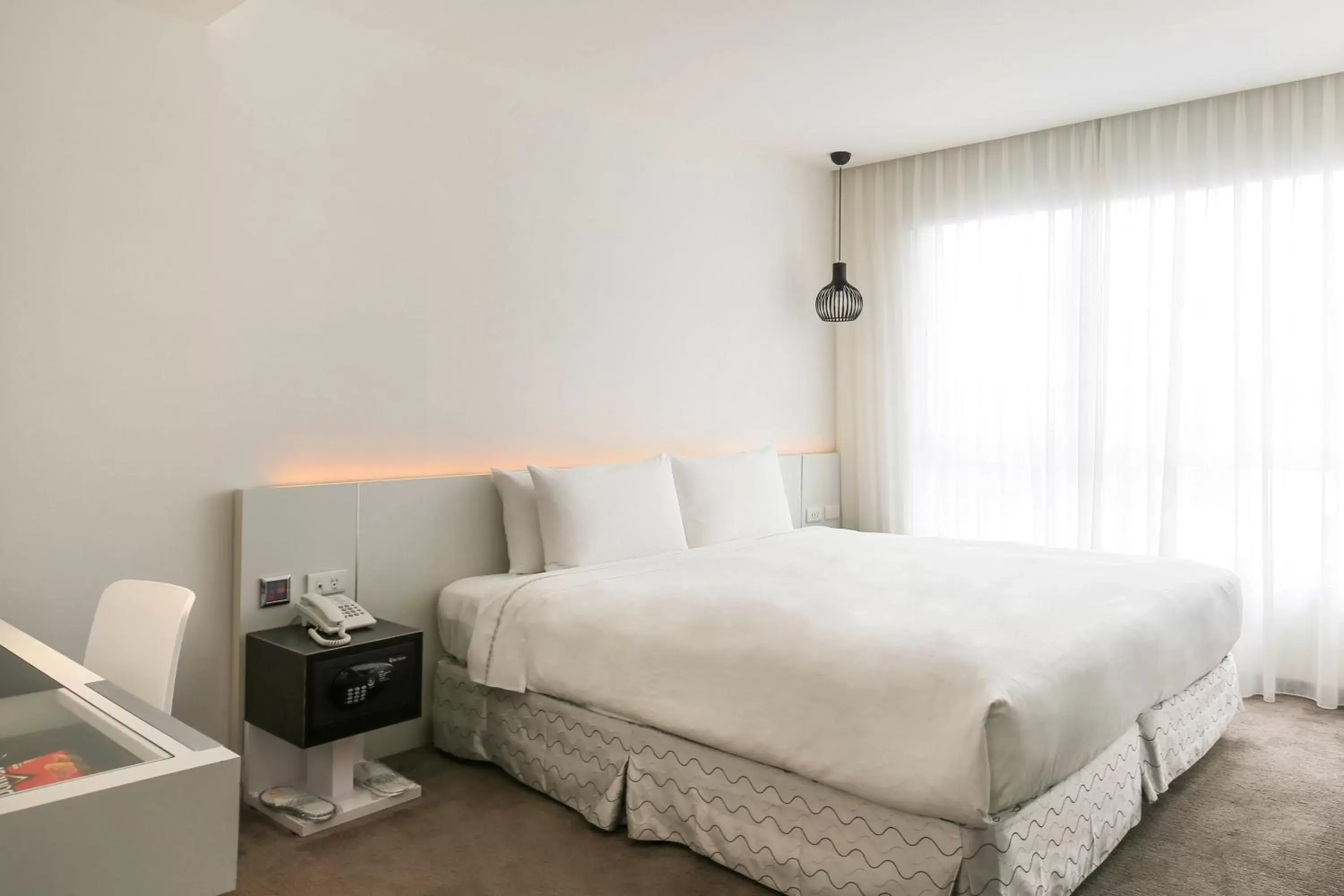 Photo of the whole room, Bed in CityInn Hotel Taipei Station Branch III Photo of the whole room, Bed in CityInn Hotel Taipei Station Branch III