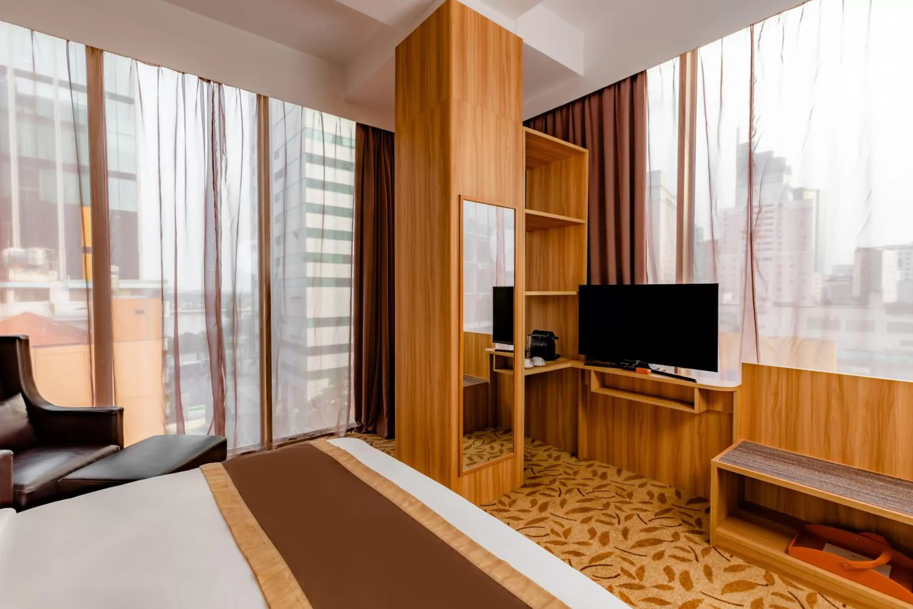 Bedroom, TV/Entertainment Center in Bay Hotel Ho Chi Minh