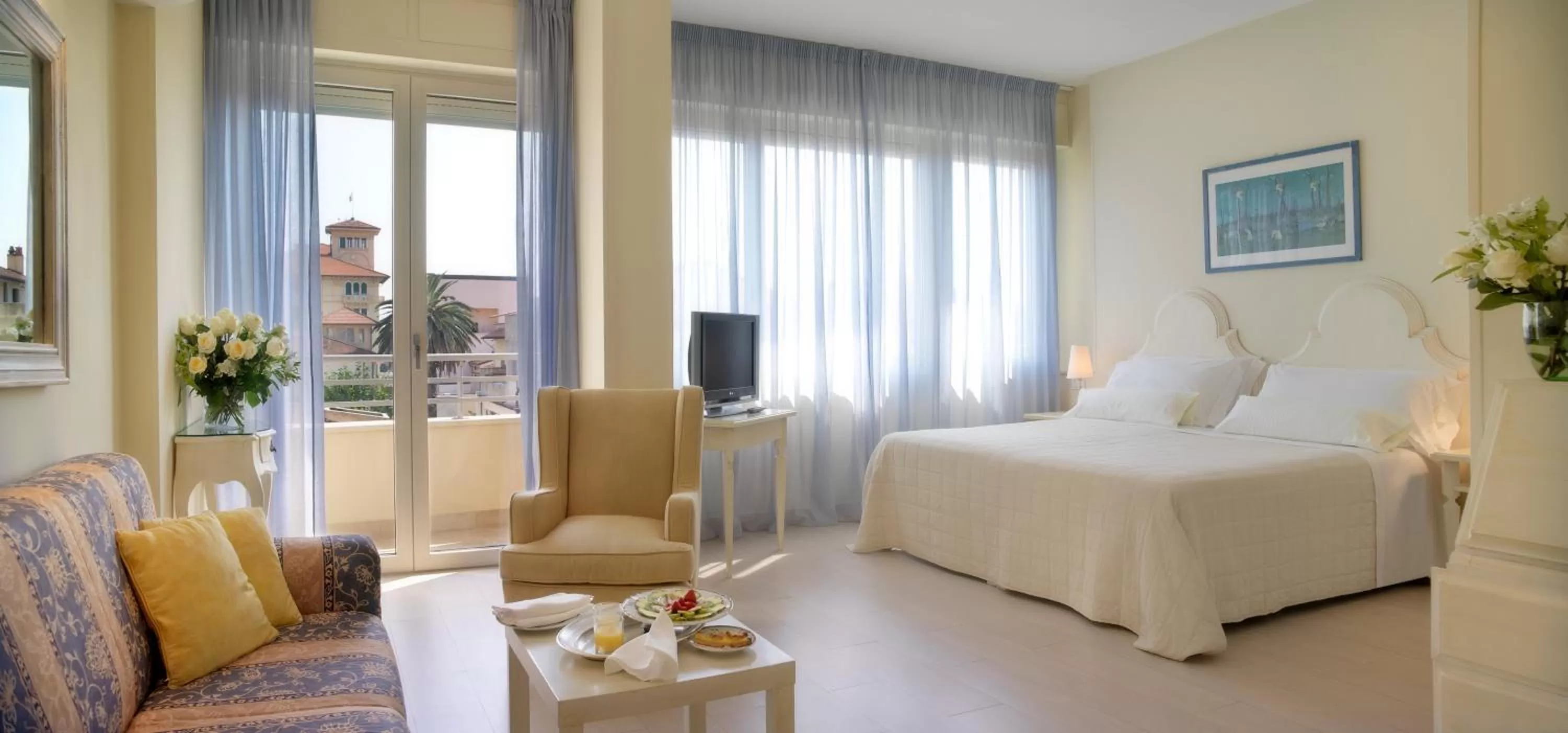 Photo of the whole room, Bed in Hotel Sina Astor