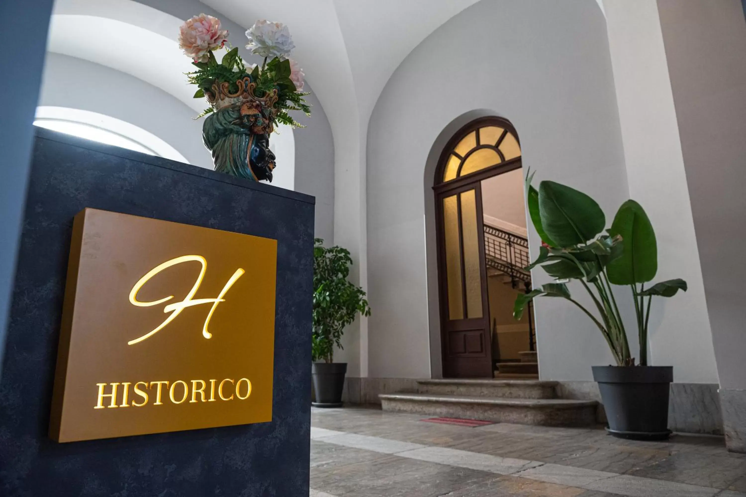 Lobby or reception in Historico Loft & Rooms Palazzo Adragna XIX