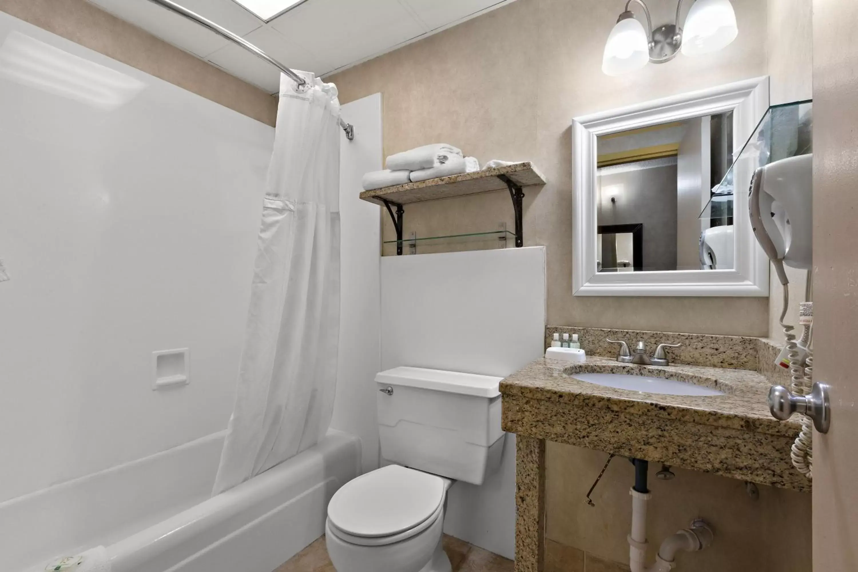 Standard Double Room with Two Double Beds - Non Smoking in Quality Inn Wayne - Fairfield Area Standard Double Room with Two Double Beds - Non Smoking in Quality Inn Wayne - Fairfield Area