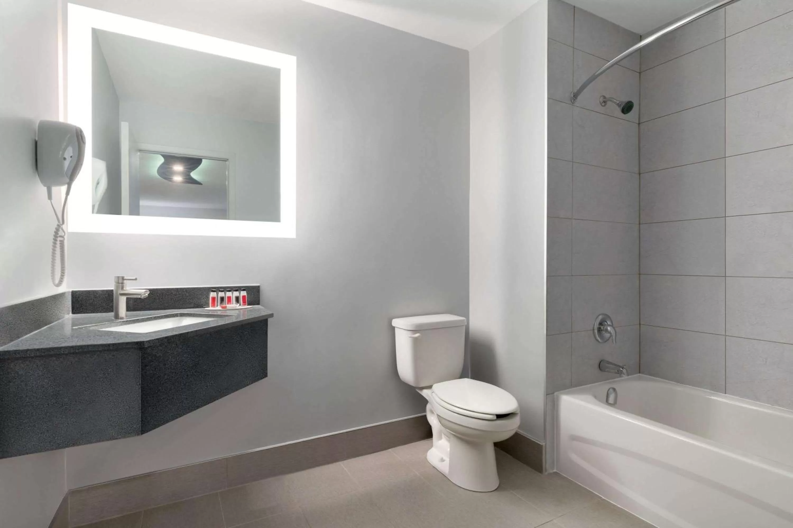 Bathroom in Super 8 by Wyndham Windsor/Dougall