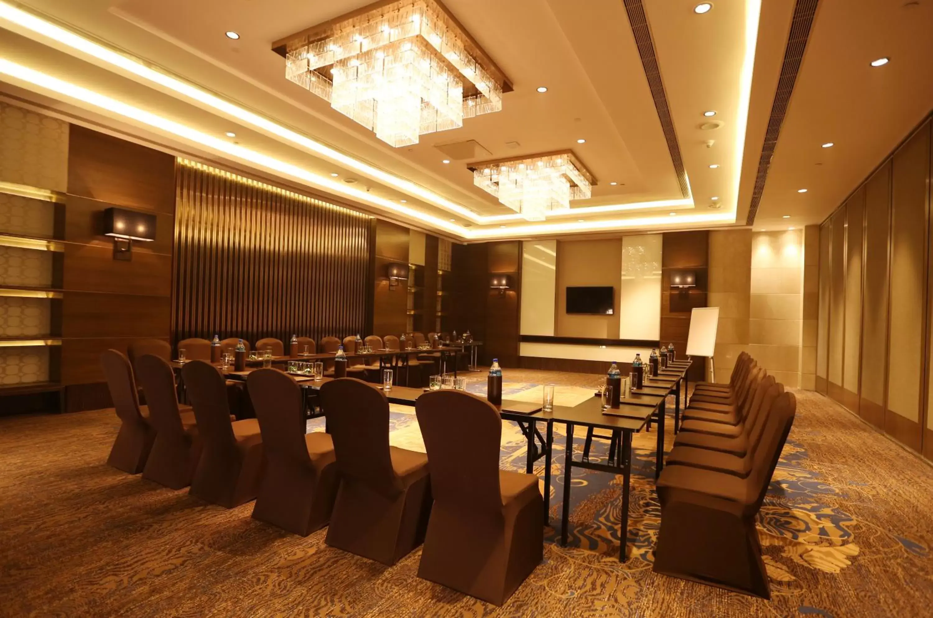 Banquet/Function facilities in Pride Plaza Hotel, Aerocity New Delhi