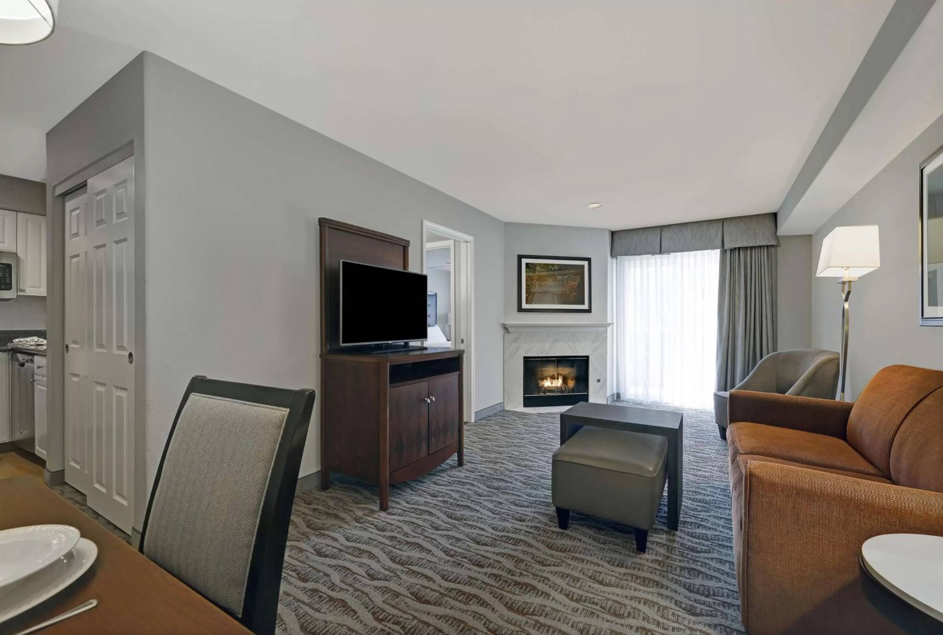 King Suite with Sofa Bed and Fireplace - Non-Smoking  in Homewood Suites by Hilton Vancouver / Portland