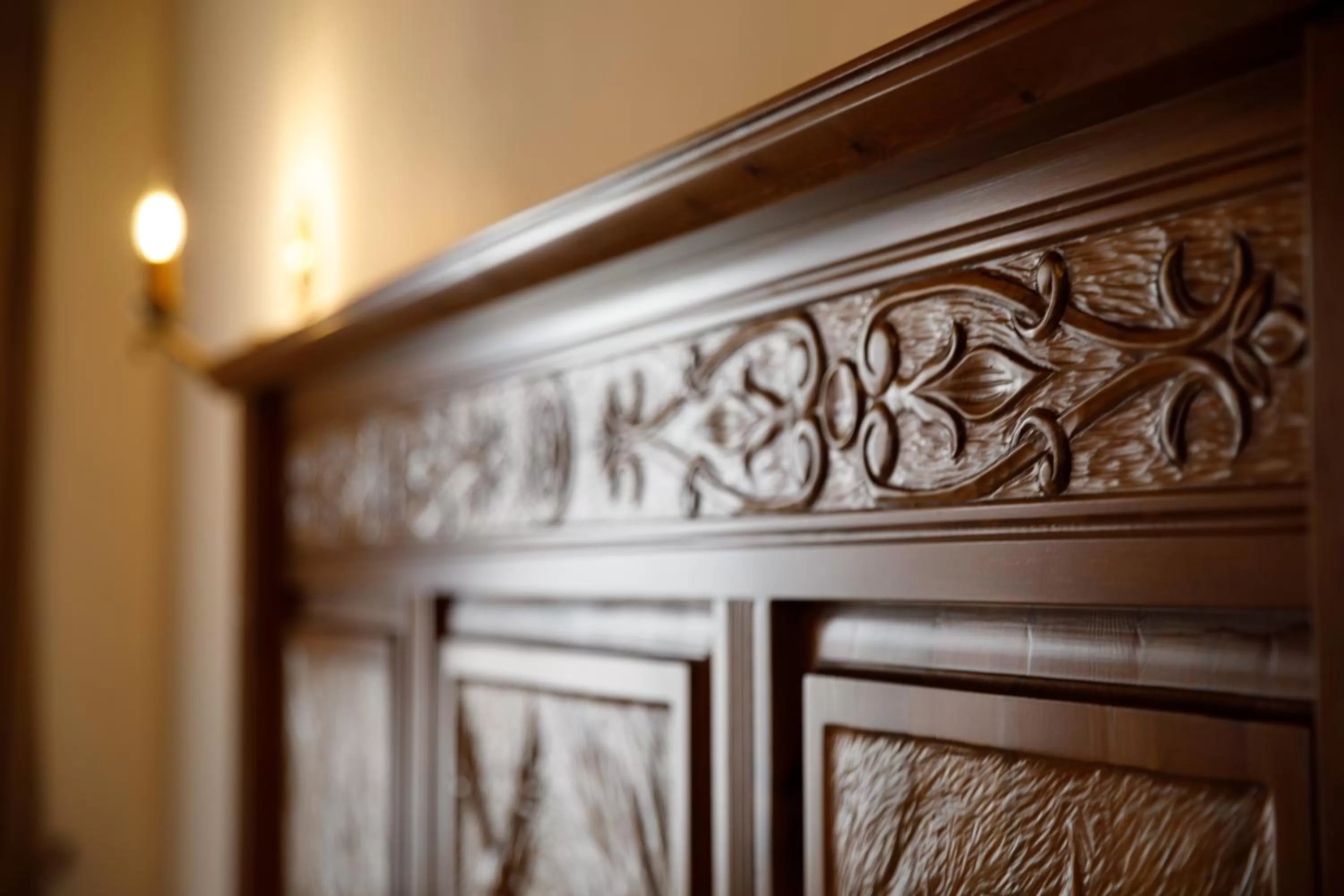 Decorative detail in Rose Garden Hotel