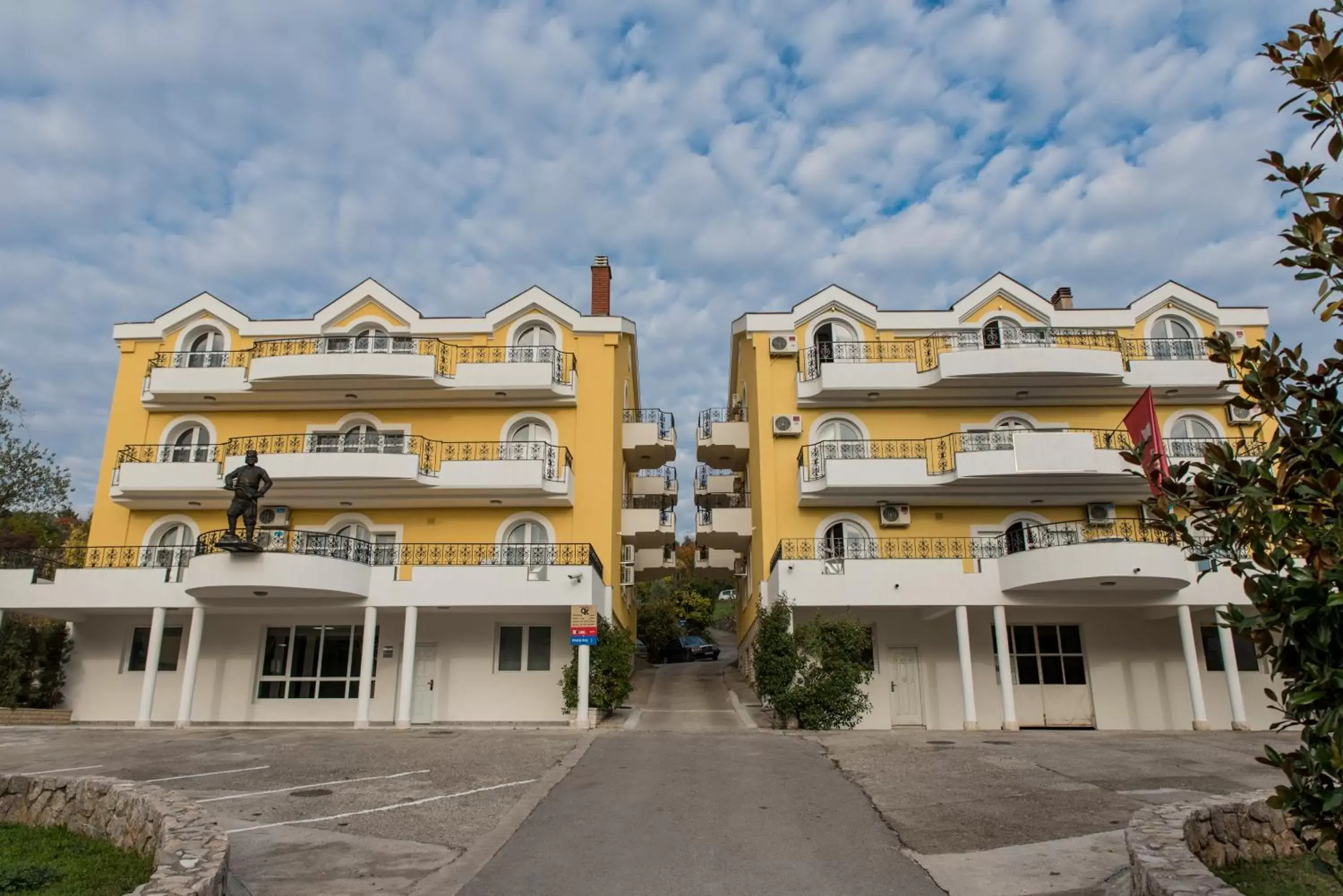 Facade/entrance in Hotel Crnogorska Kuća Facade/entrance in Hotel Crnogorska Kuća