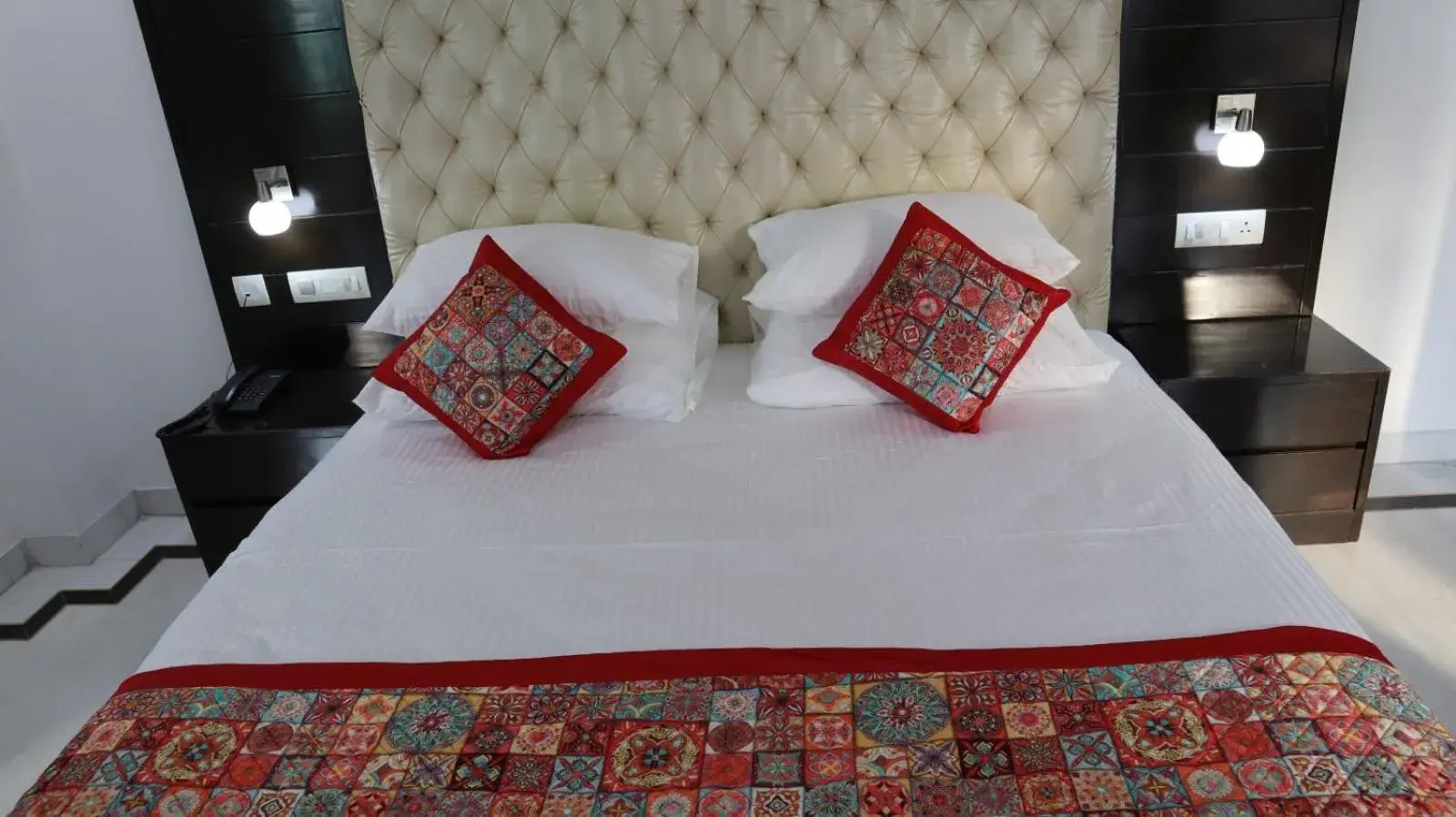 Bed in VENUS.HOTEL