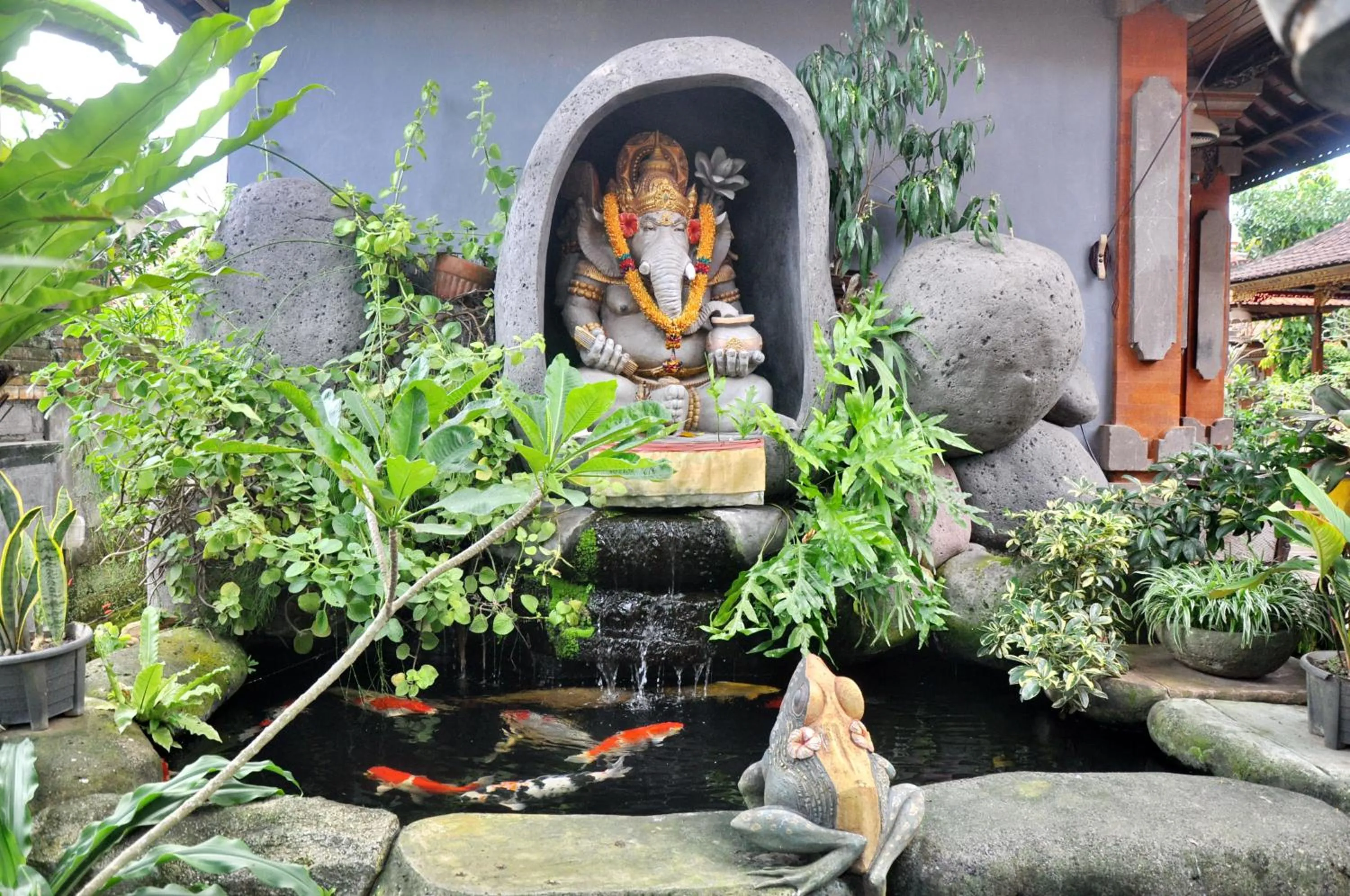 Facade/entrance in Nick's Homestay