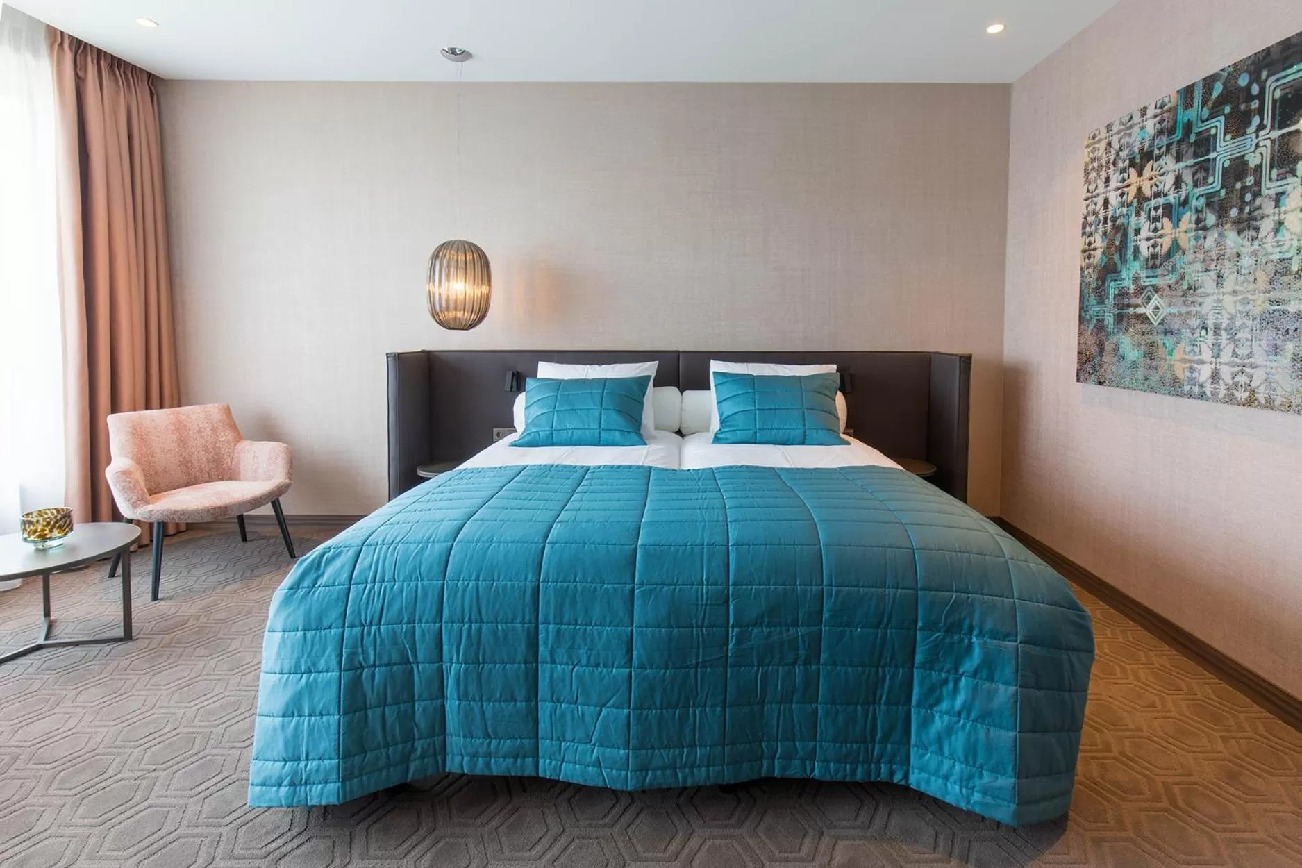 Bed in Van der Valk Hotel Enschede