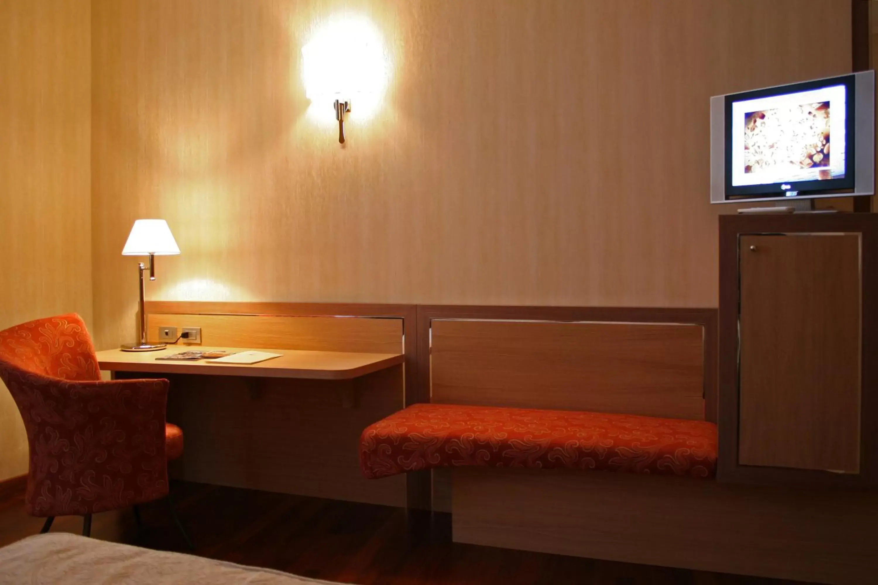 Bedroom, Bed in Poli Hotel