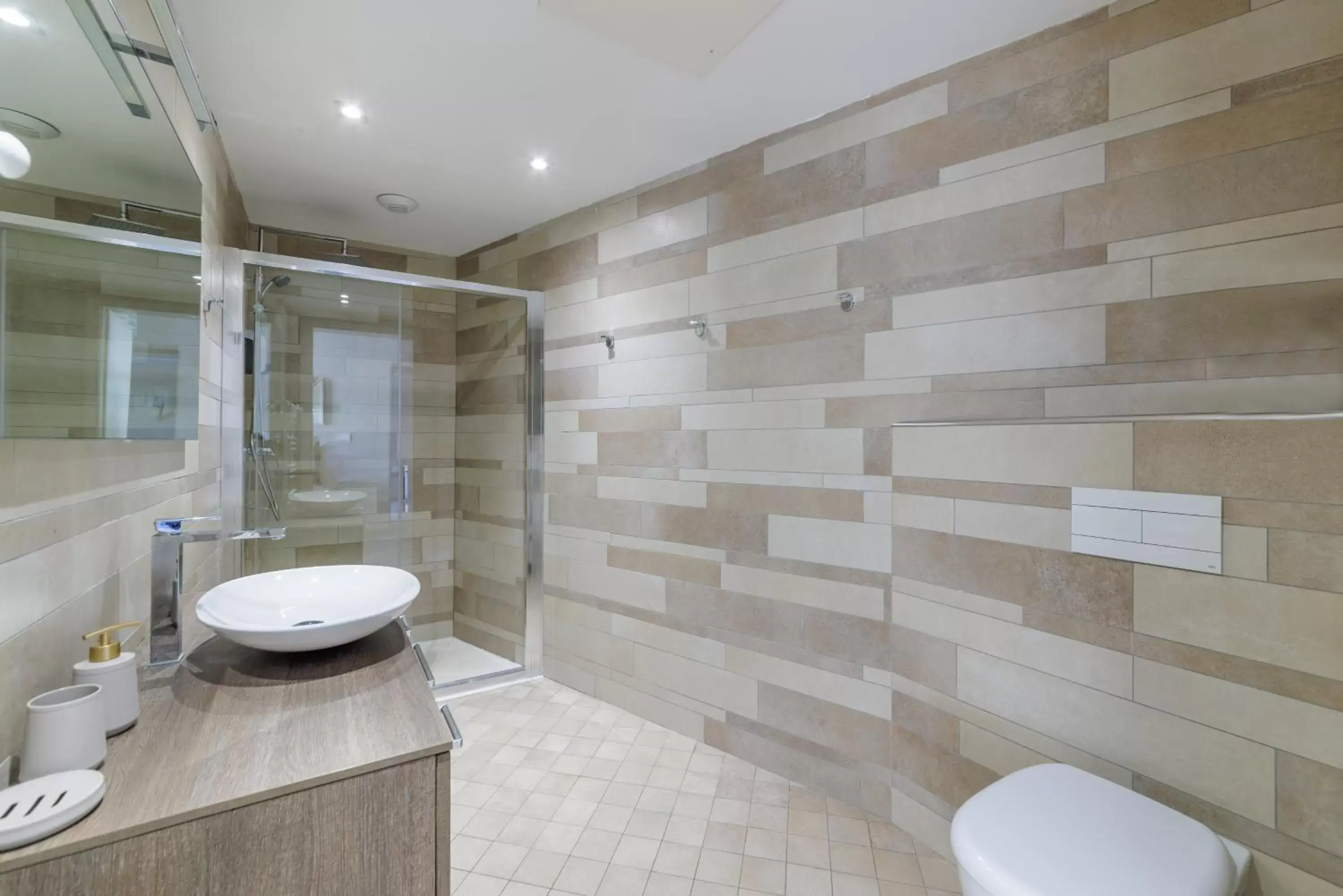 Shower, Bathroom in LE MIDI 8 by ESTATES CANNES