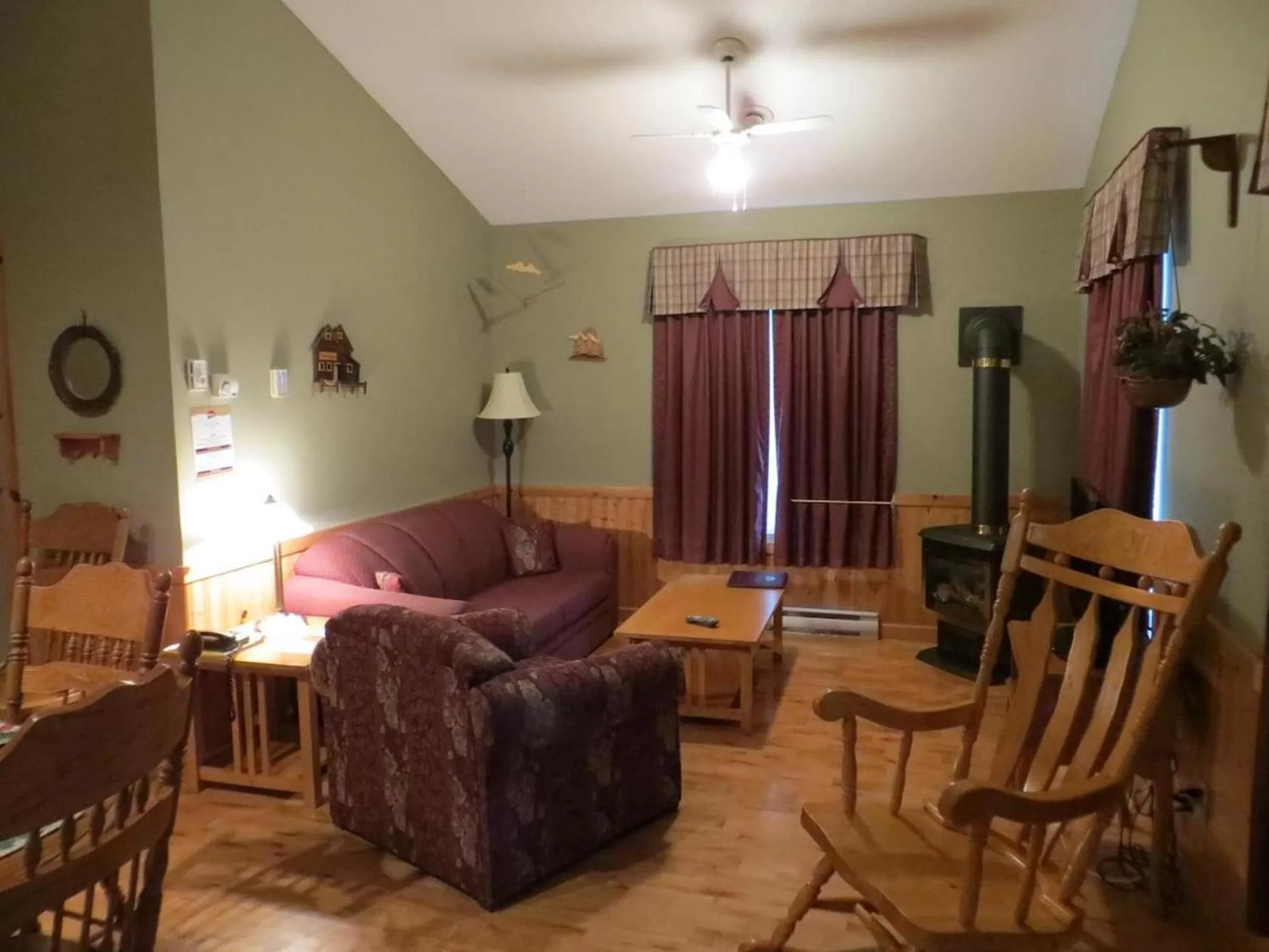 Two-Bedroom Chalet in Villegiature Deux Rivieres Resort