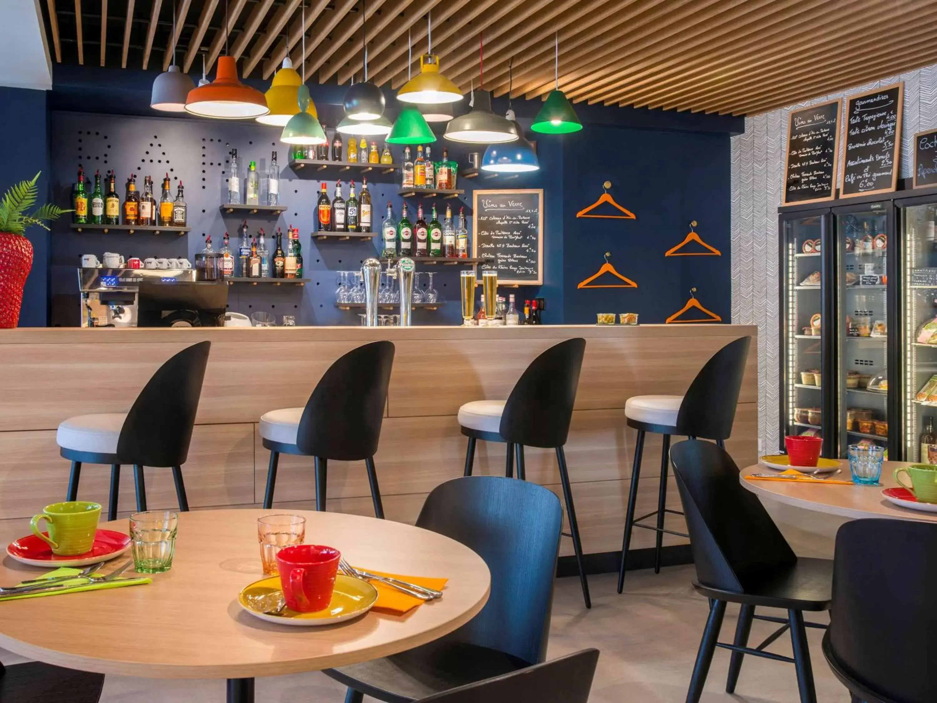 Lounge or bar, Restaurant/Places to Eat in ibis Styles Nice Cap 3000