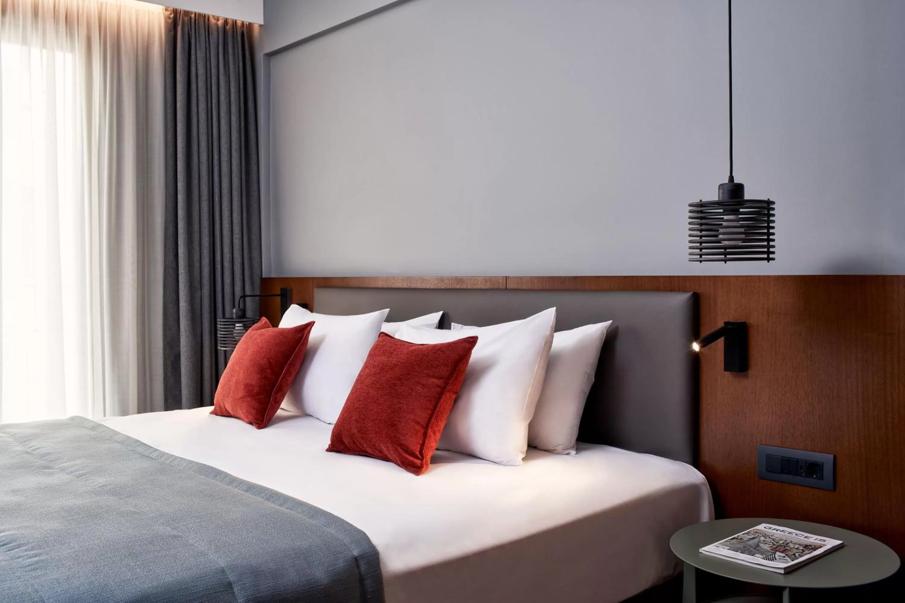 Bed in Hotel Achilleas