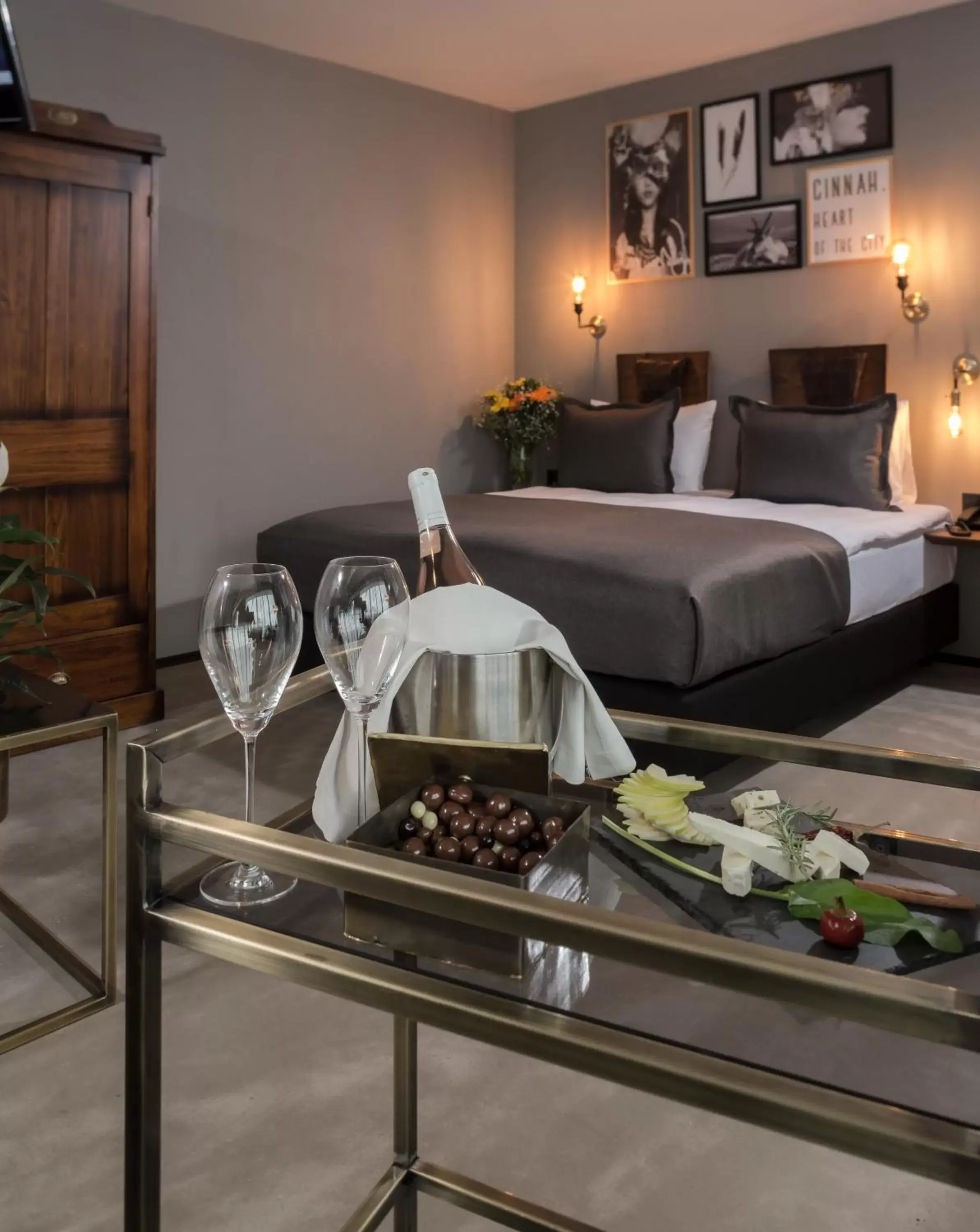 Photo of the whole room in Hotel Cinnah Photo of the whole room in Hotel Cinnah