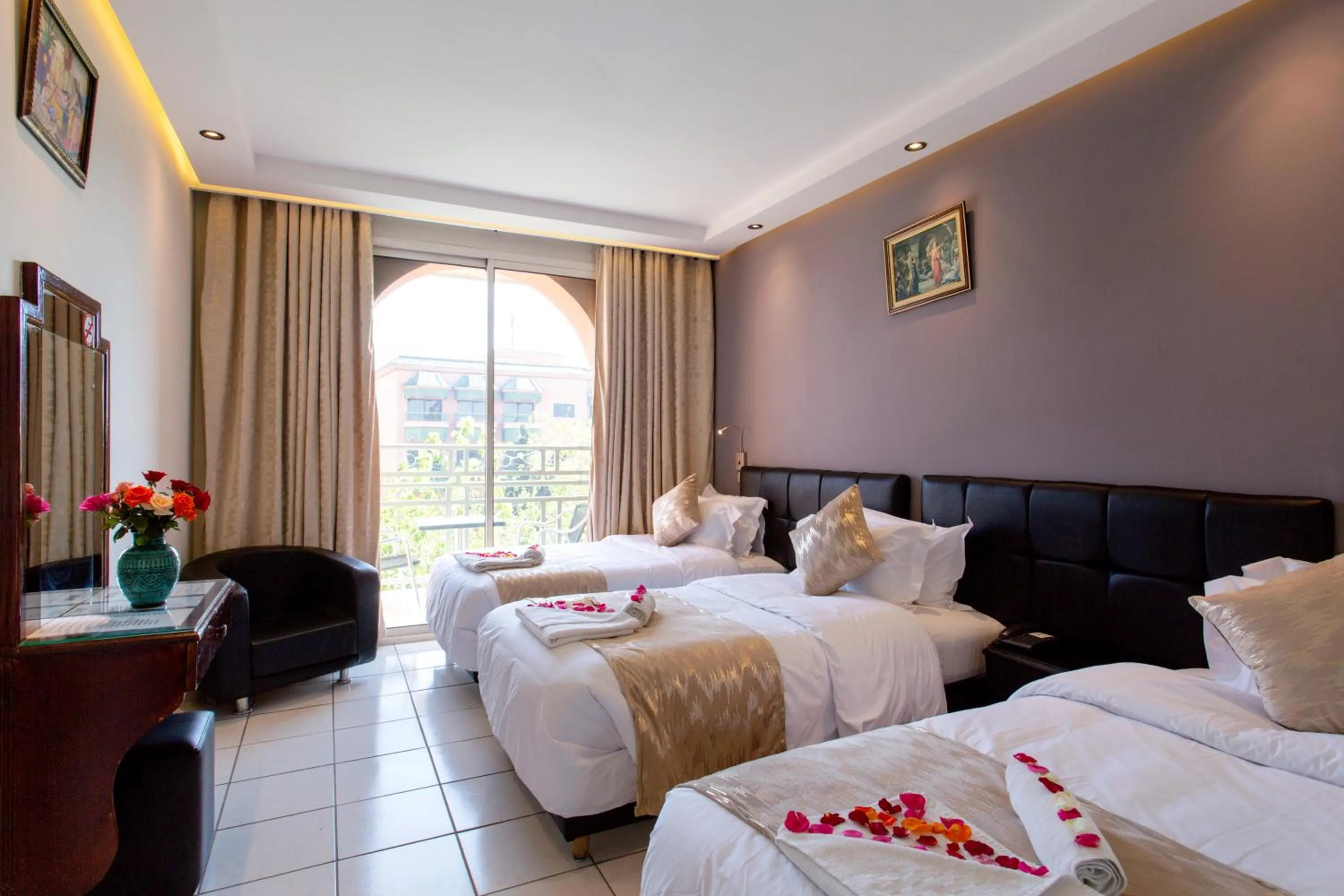 Photo of the whole room, Bed in Hotel Akabar