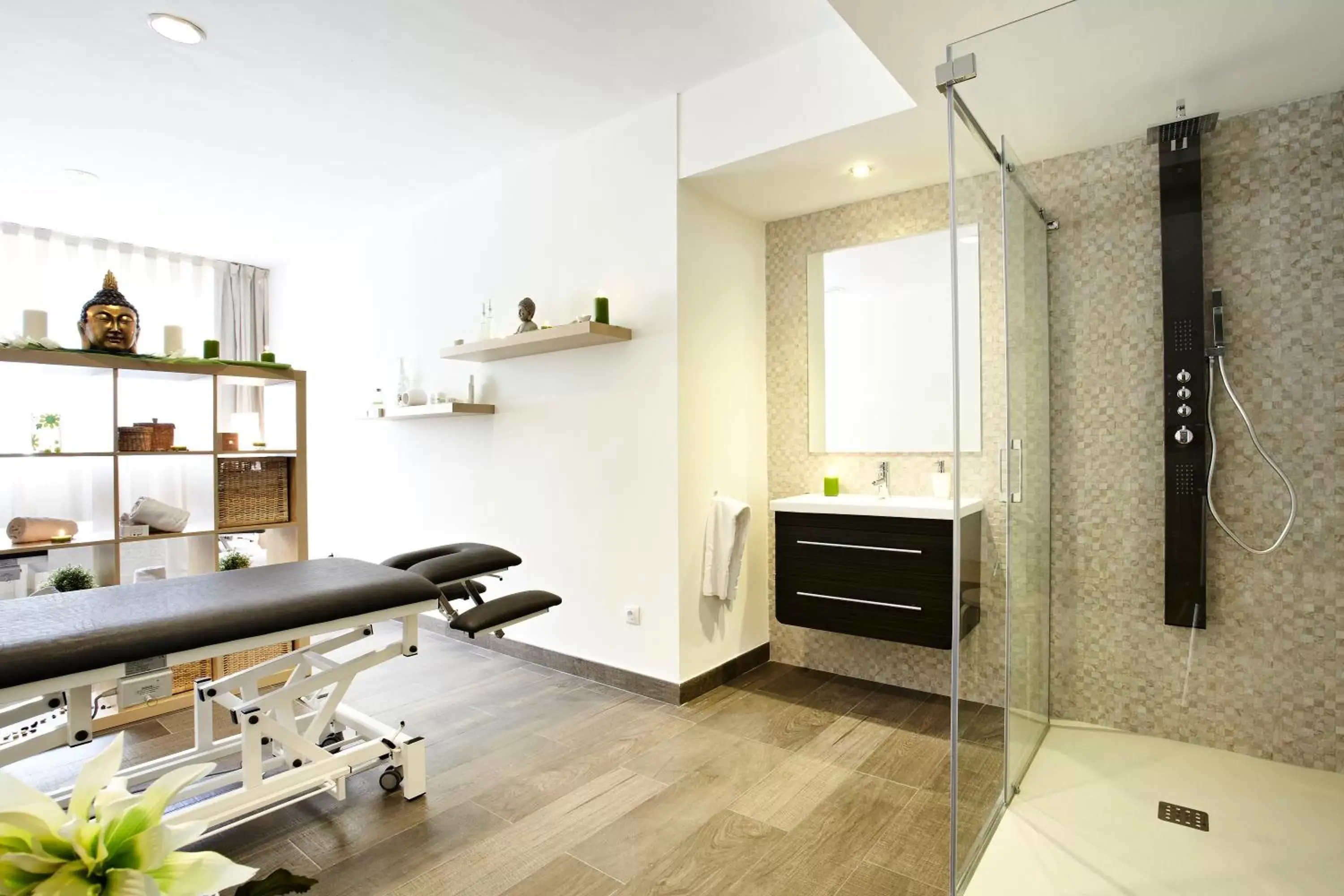 Spa and wellness centre/facilities, Bathroom in Grupotel Montecarlo