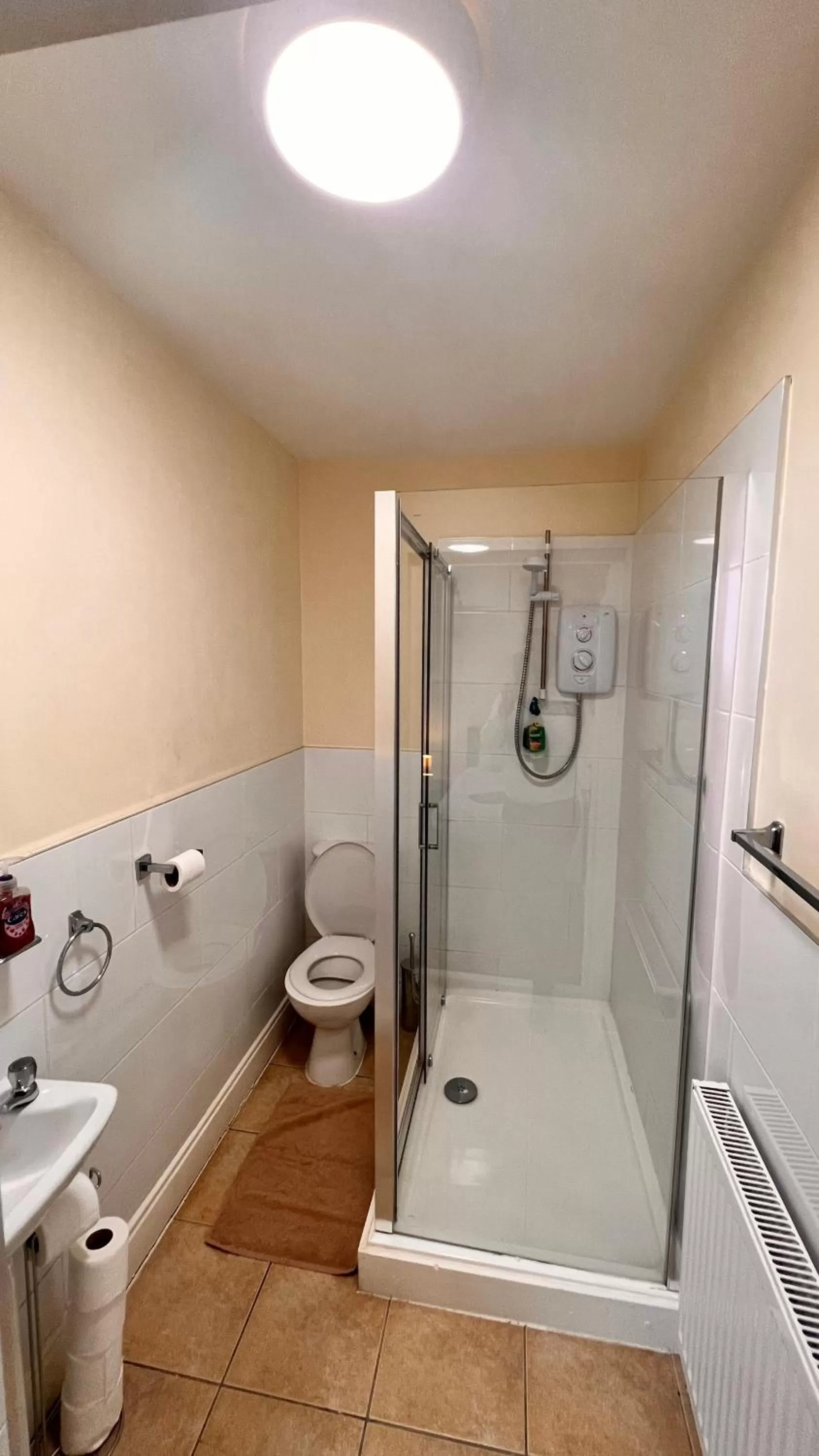 Bathroom in The Cabbage Hall Hotel