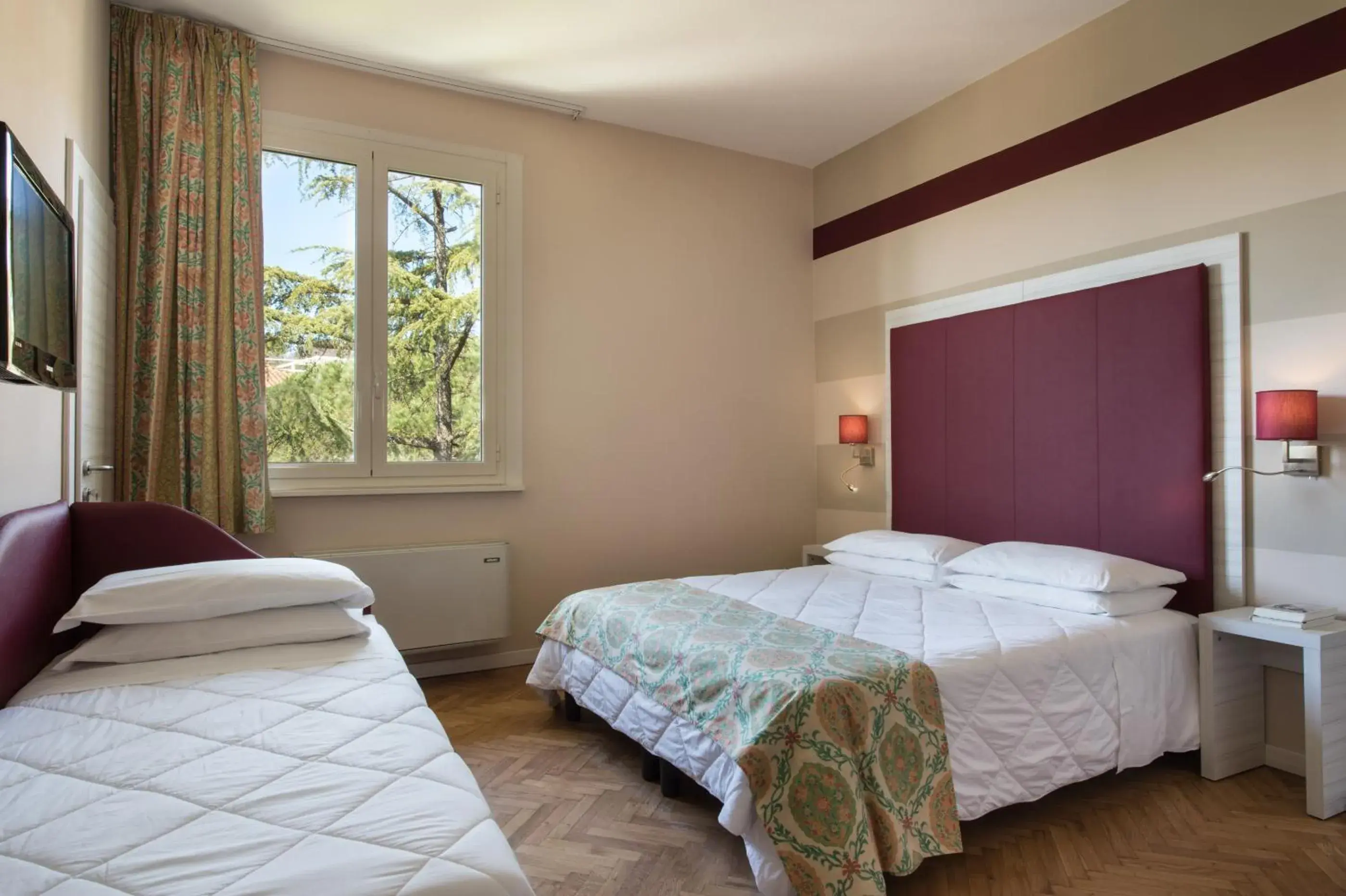 Bedroom, Bed in Grand Hotel Panoramic