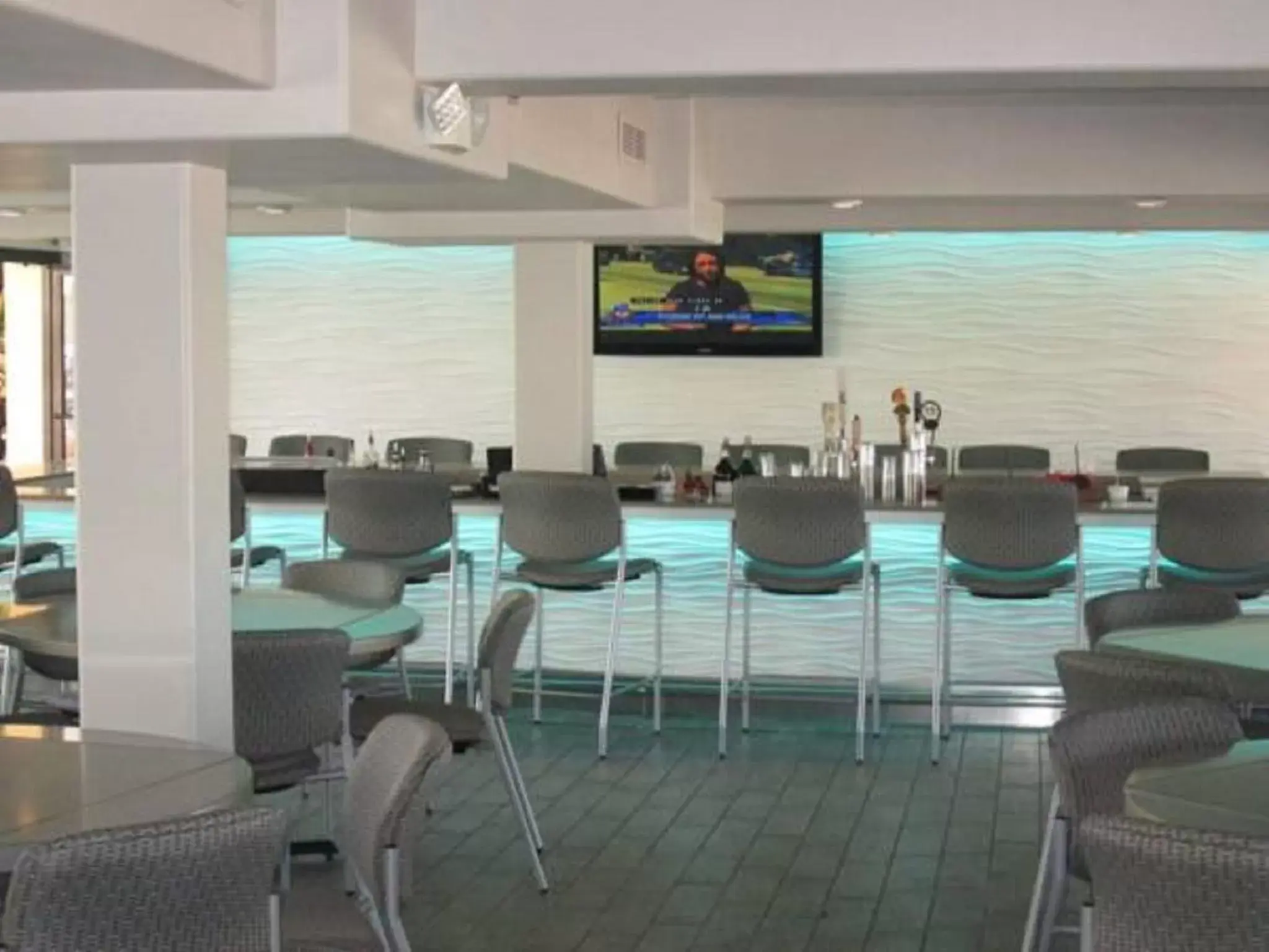 Restaurant/places to eat in Bilmar Beach Resort