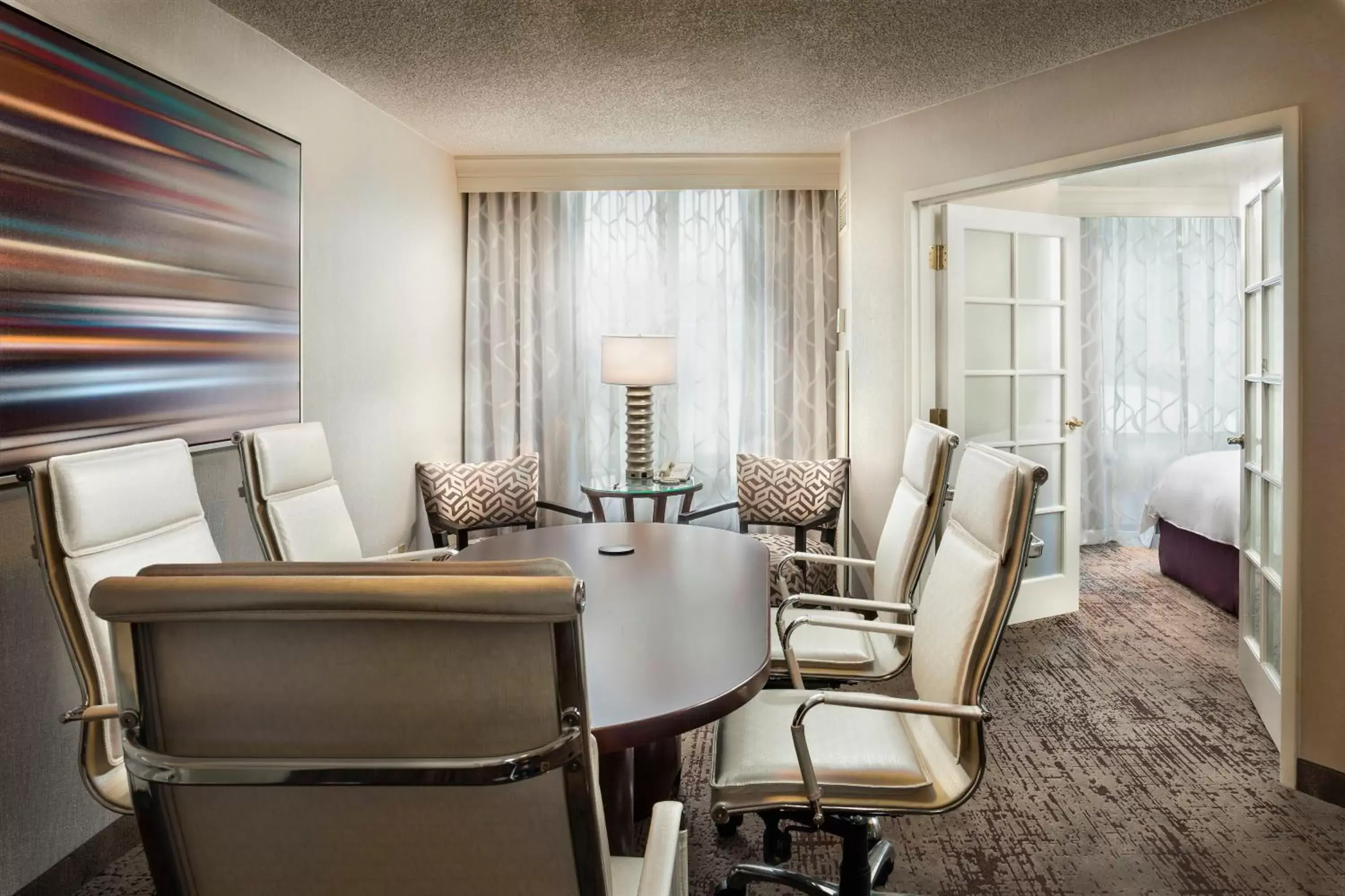 Living room, Seating Area in Chicago Marriott Suites Deerfield