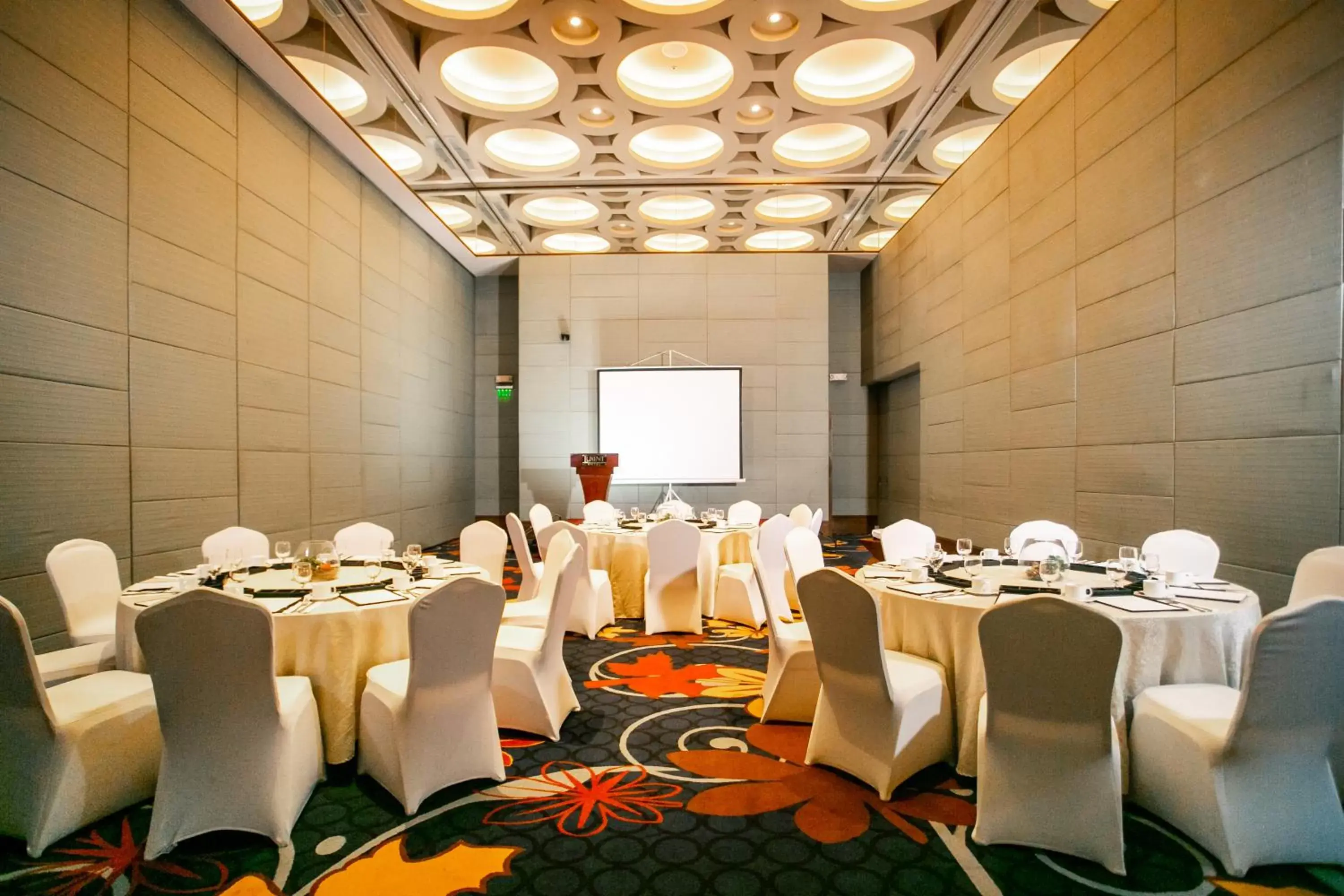 Banquet/Function facilities, Banquet Facilities in Luxent Hotel