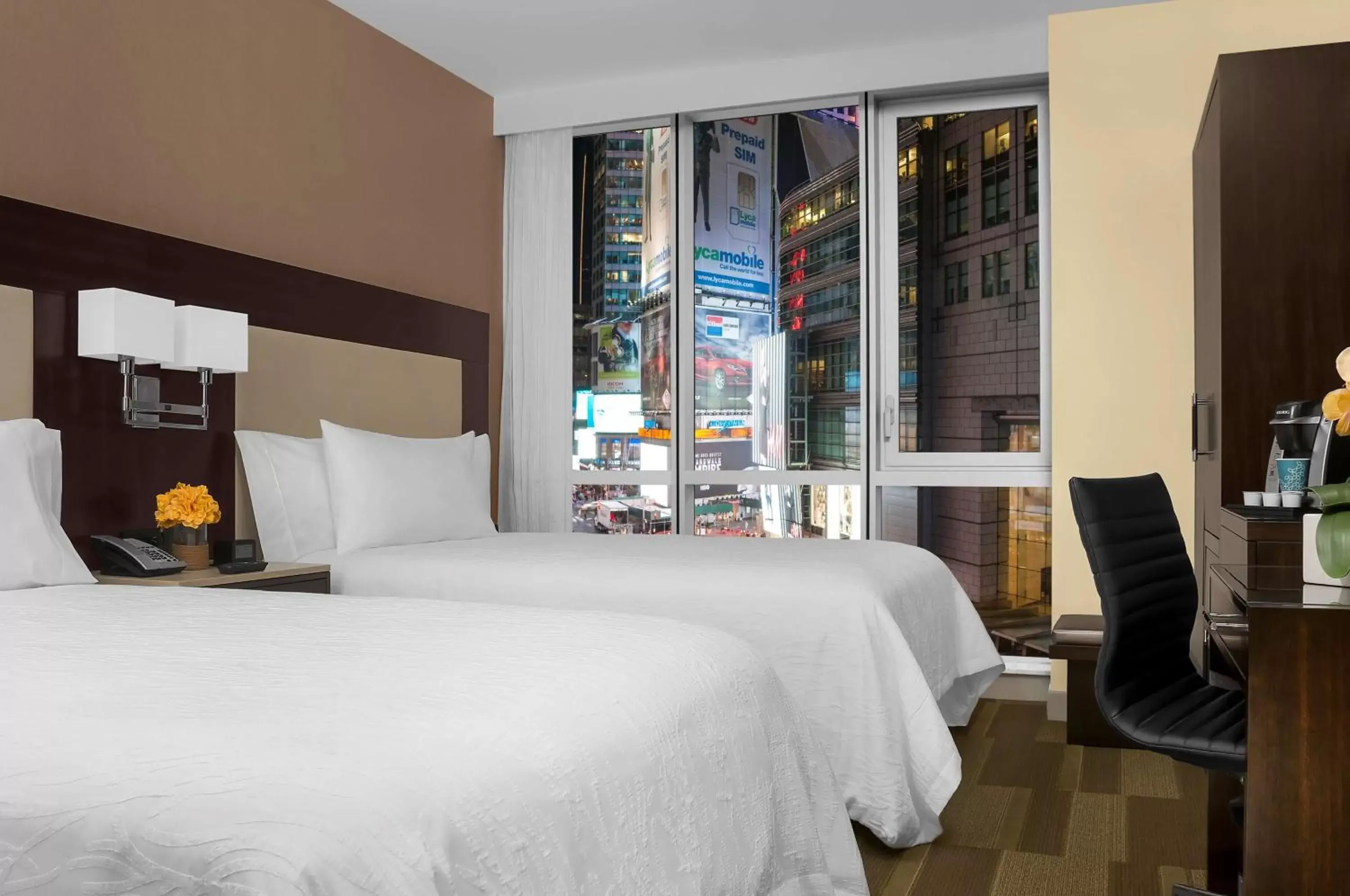 Bedroom in Hilton Garden Inn New York - Times Square Central