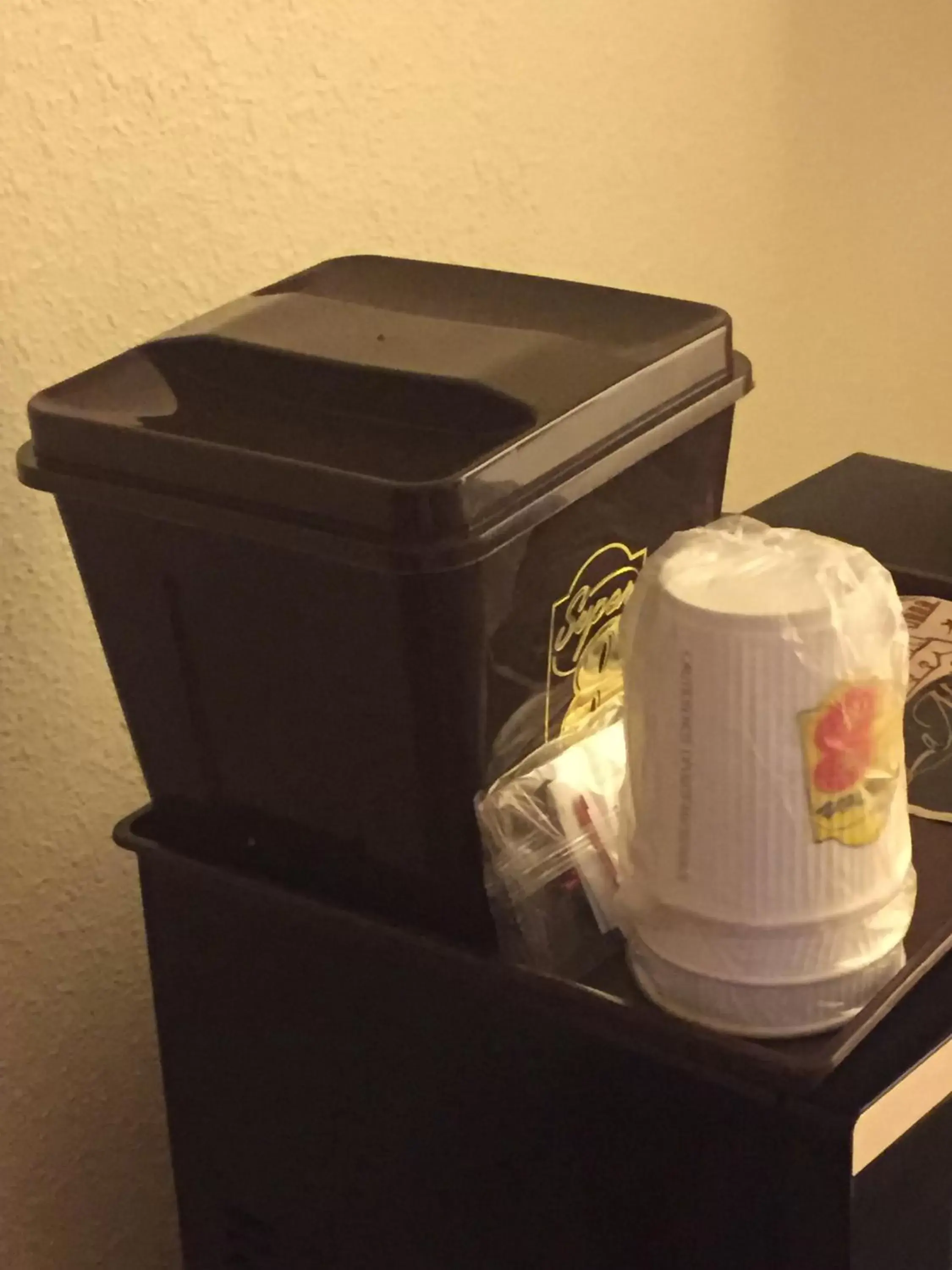 King Room - Disability Access - Smoking in Super 8 by Wyndham Allentown King Room - Disability Access - Smoking in Super 8 by Wyndham Allentown