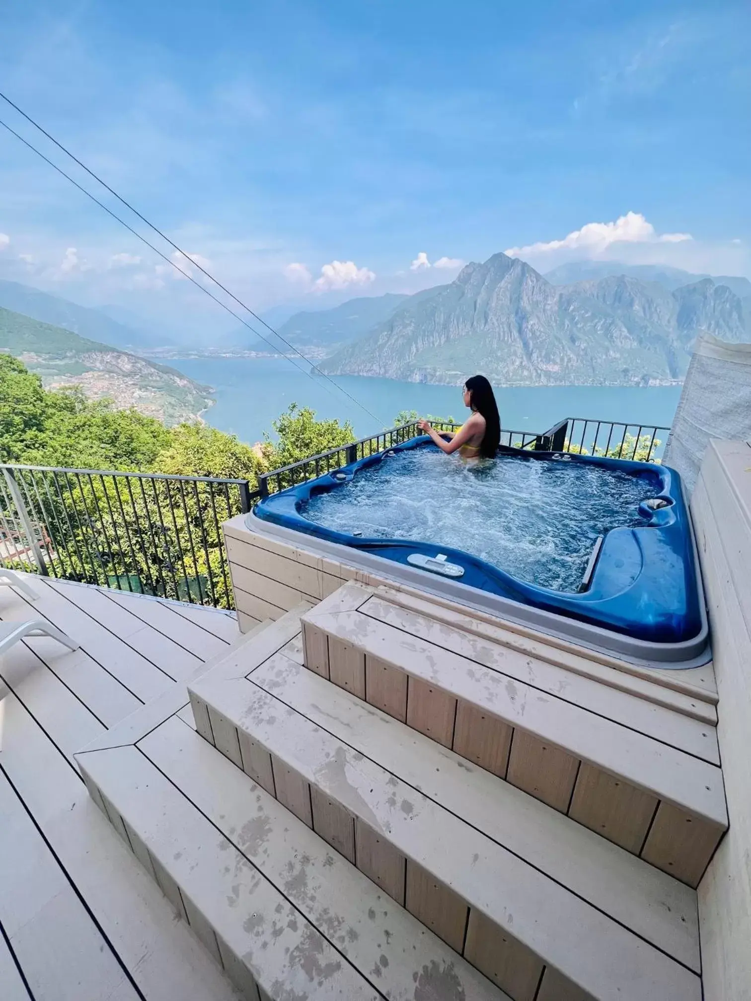 Hot Tub, Swimming Pool in Esprit D'Hotel Panoramico