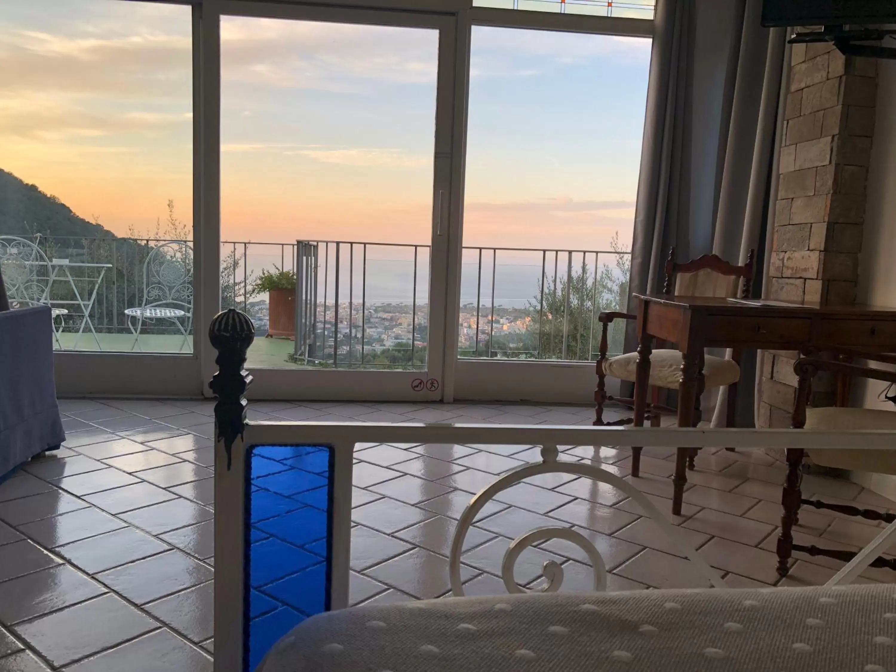 Balcony/Terrace, Swimming Pool in Casa Mazzola