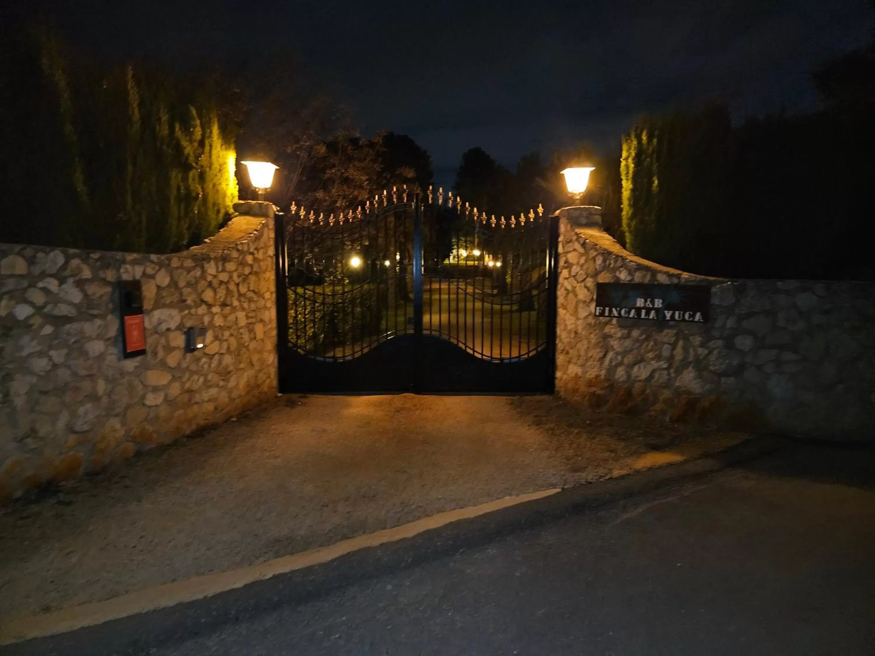 Facade/entrance, Property Building in Finca la Yuca