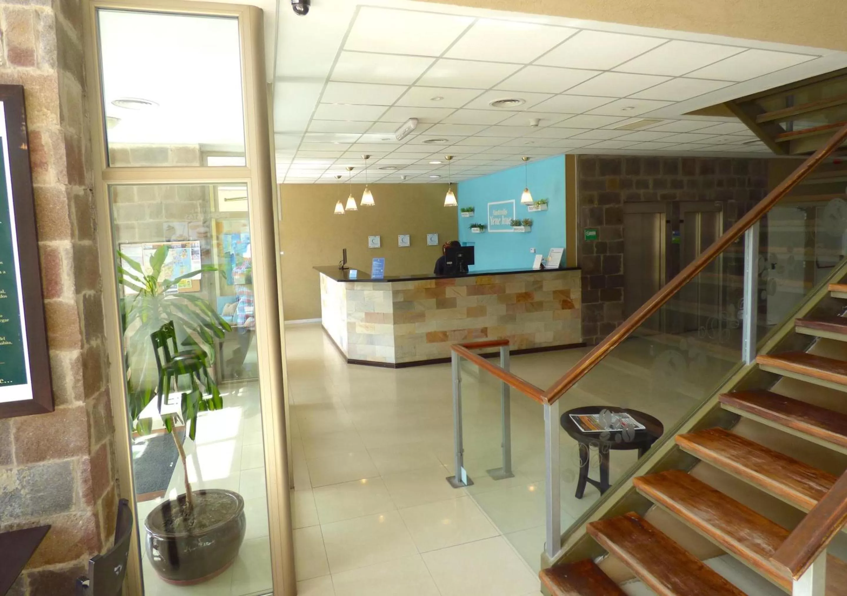 Lobby or reception in Yene hue