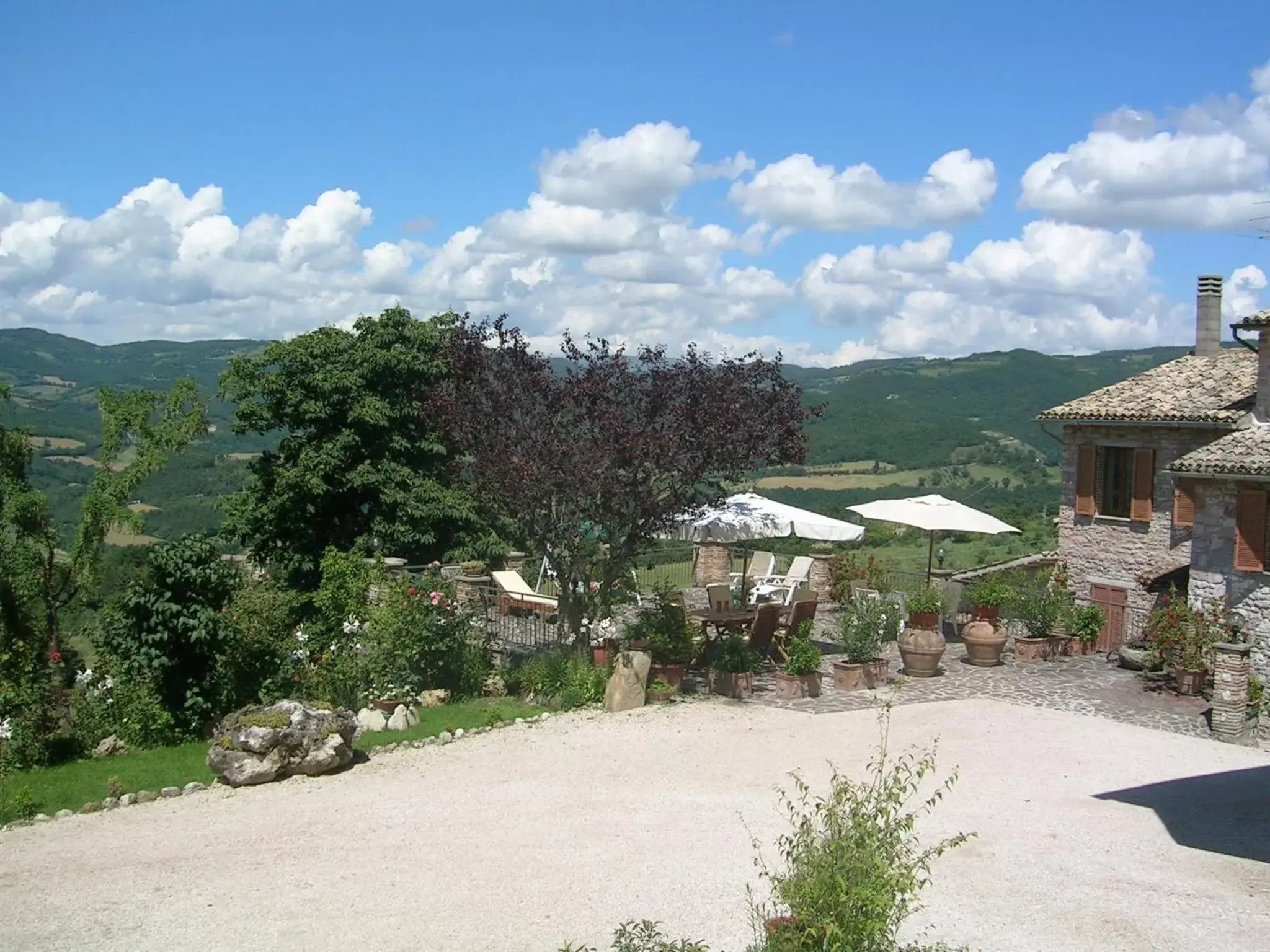 Garden in B&B La Terrazza Del Subasio