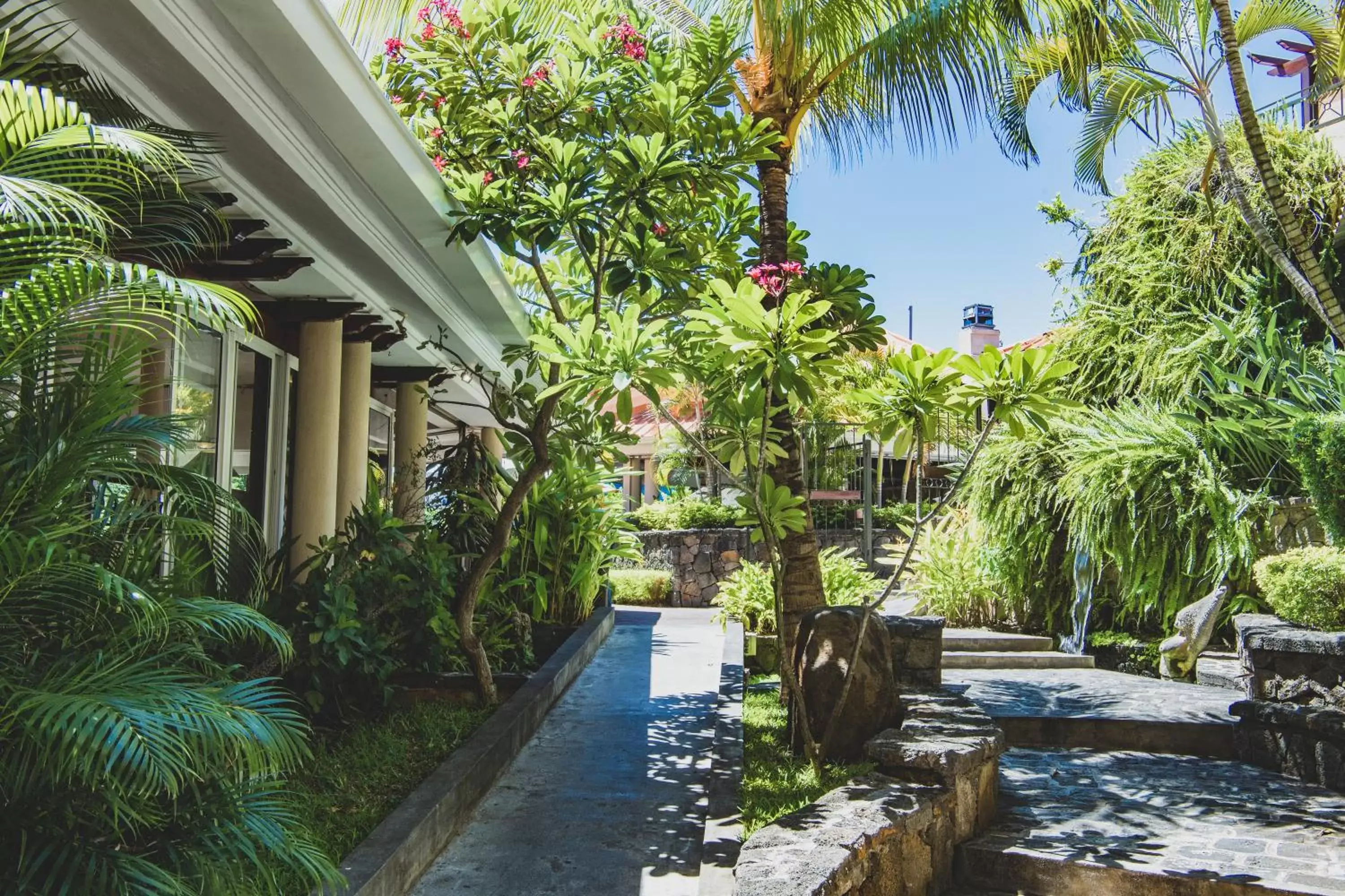 Facade/entrance, Swimming Pool in Aanari Hotel & Spa