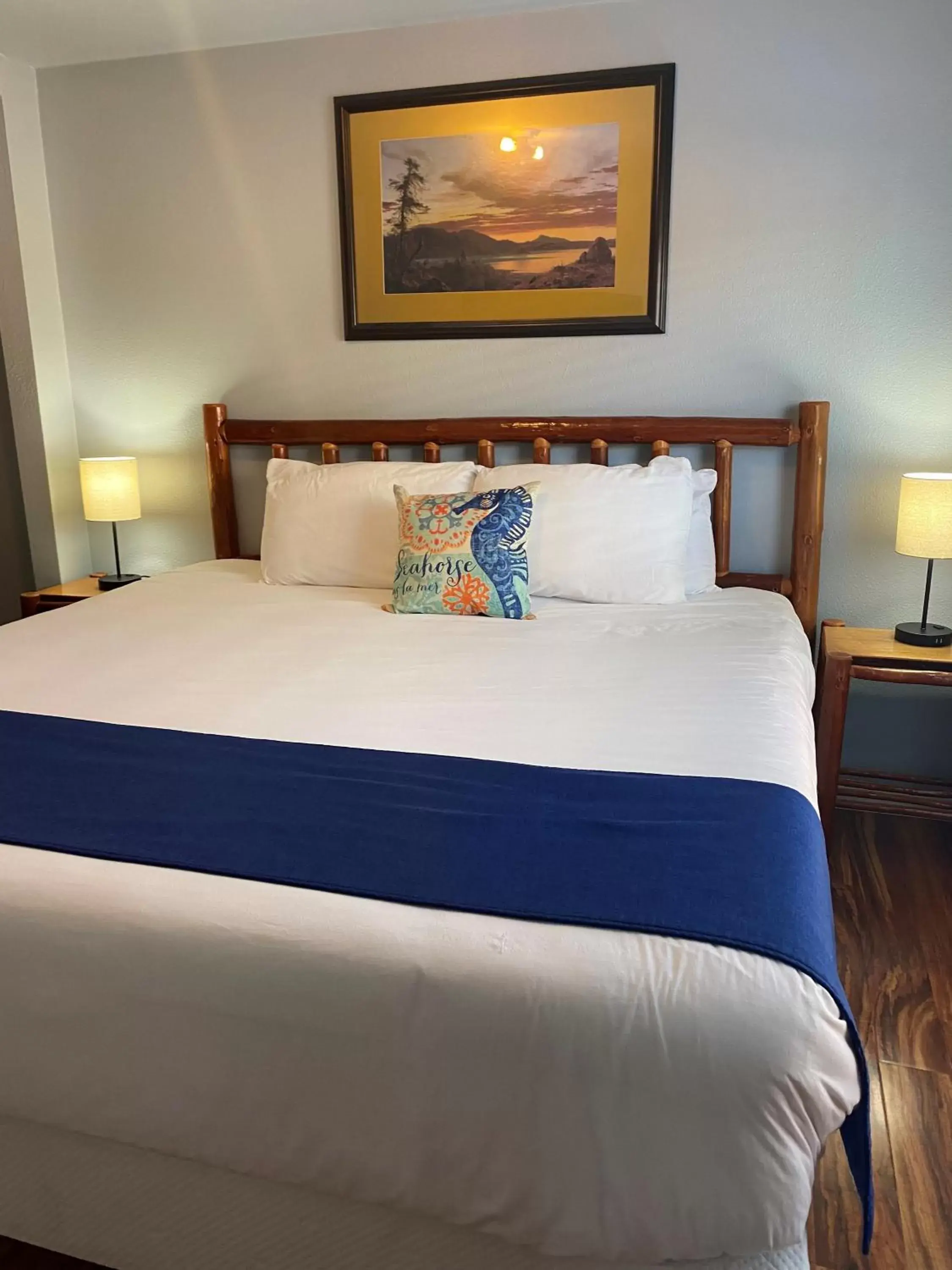 Bed in The Waterfront at Potlatch Bed in The Waterfront at Potlatch