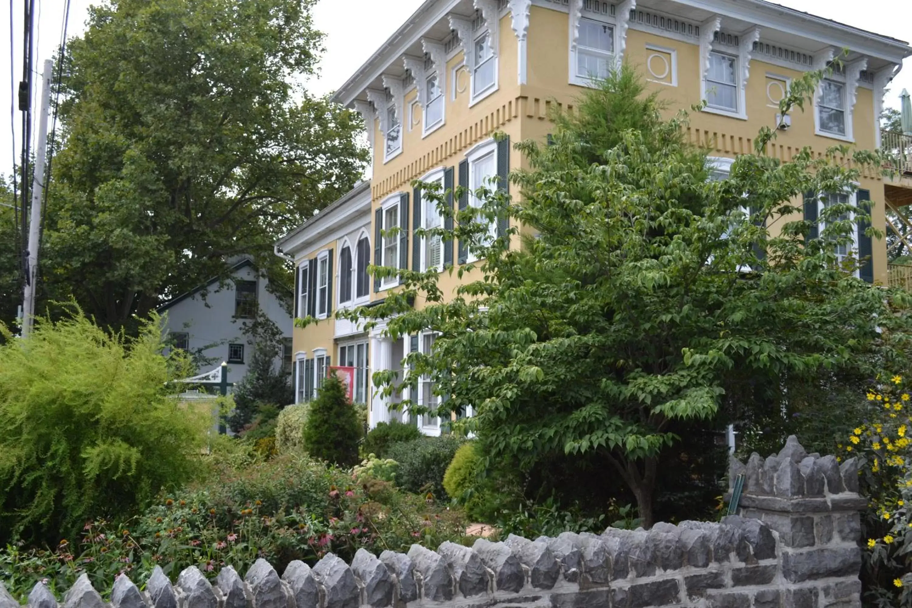 Property Building in EJ Bowman House Bed & Breakfast