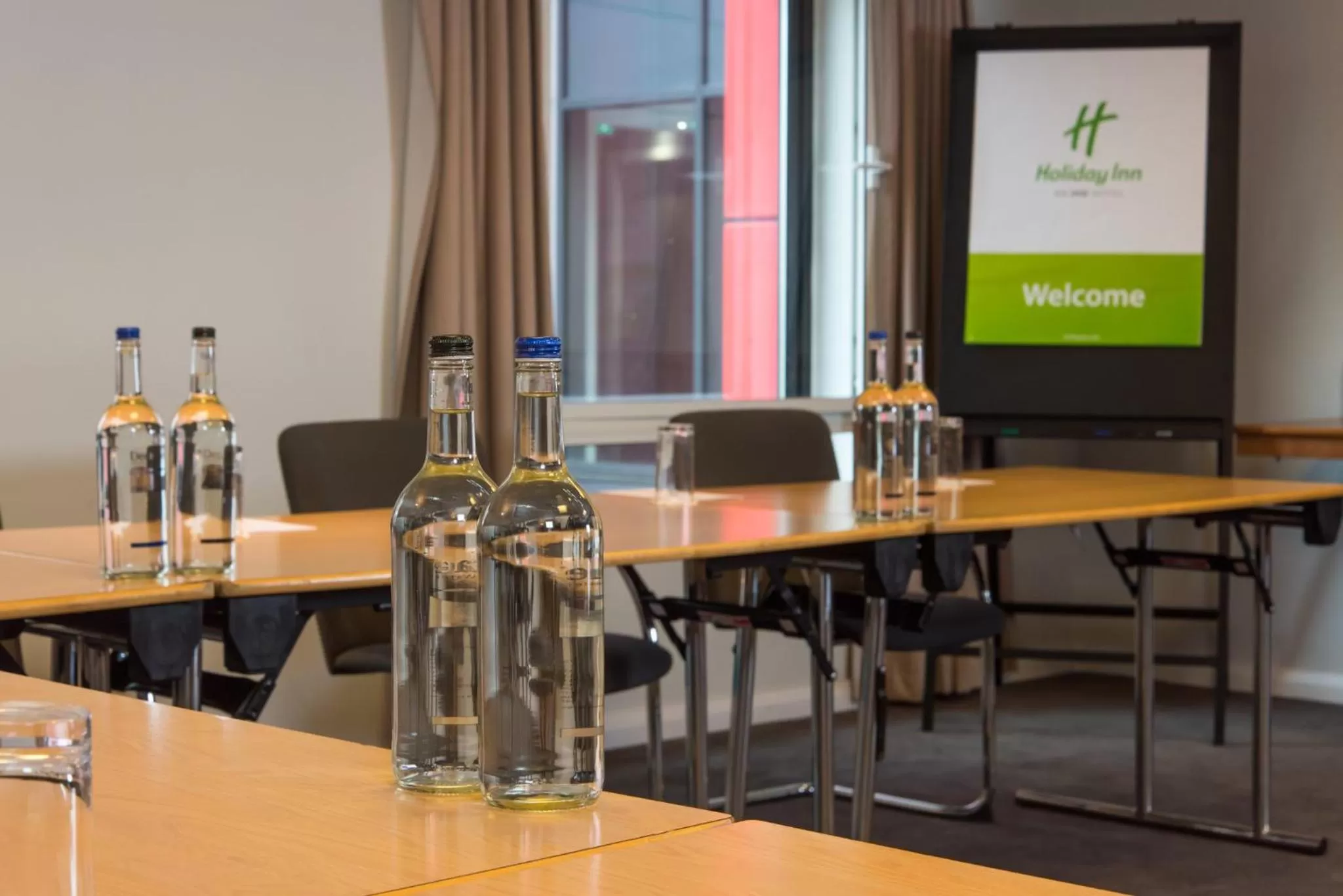 Meeting/conference room in Holiday Inn London West by IHG