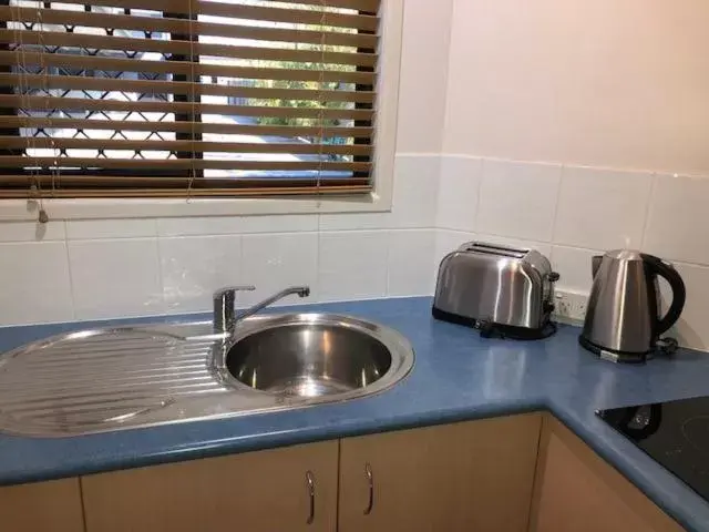 Kitchen/Kitchenette in Central Studio Accommodation