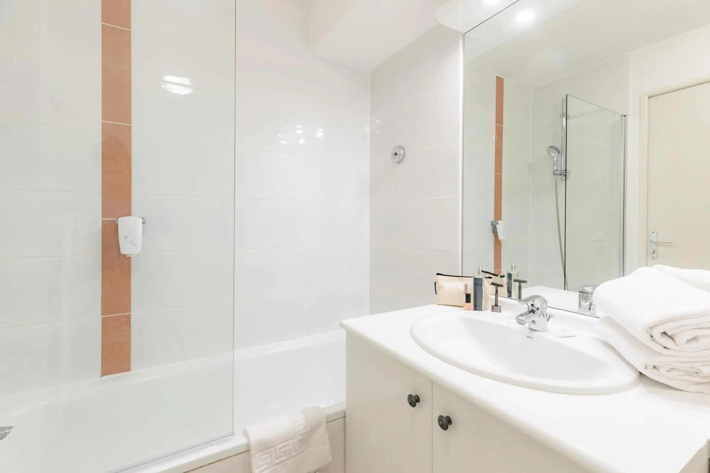 Bathroom in Appart'City Confort La Ciotat - Cote Port
