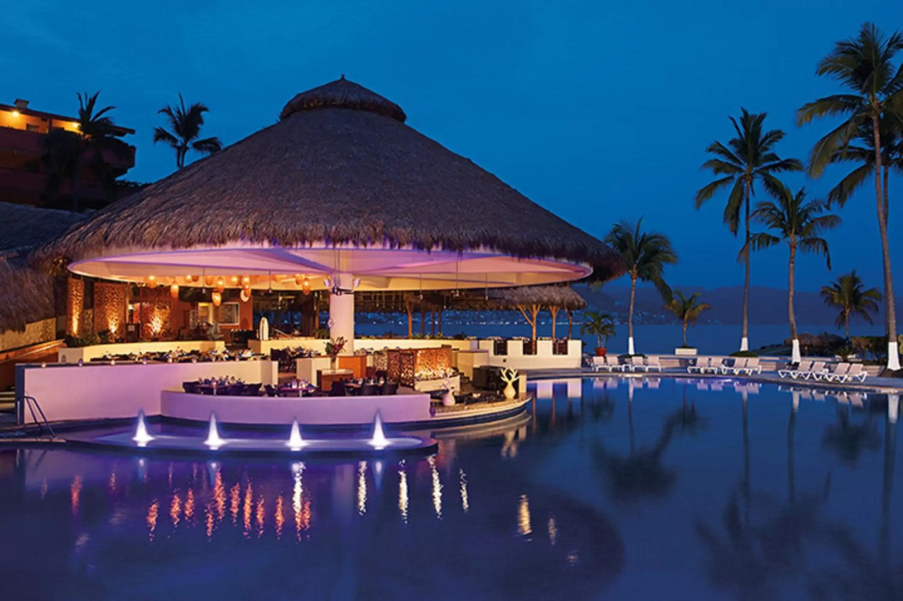 Restaurant/places to eat, Swimming Pool in Sunscape Puerto Vallarta Resort & Spa - All Inclusive