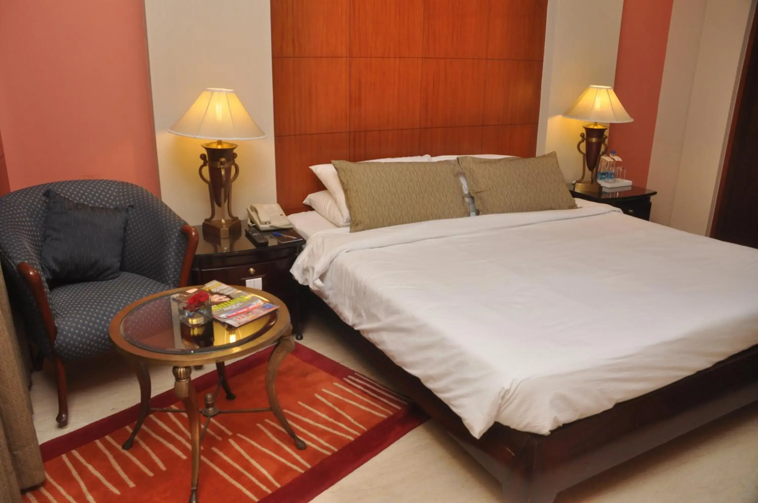 Bedroom, Bed in The Hans, New Delhi