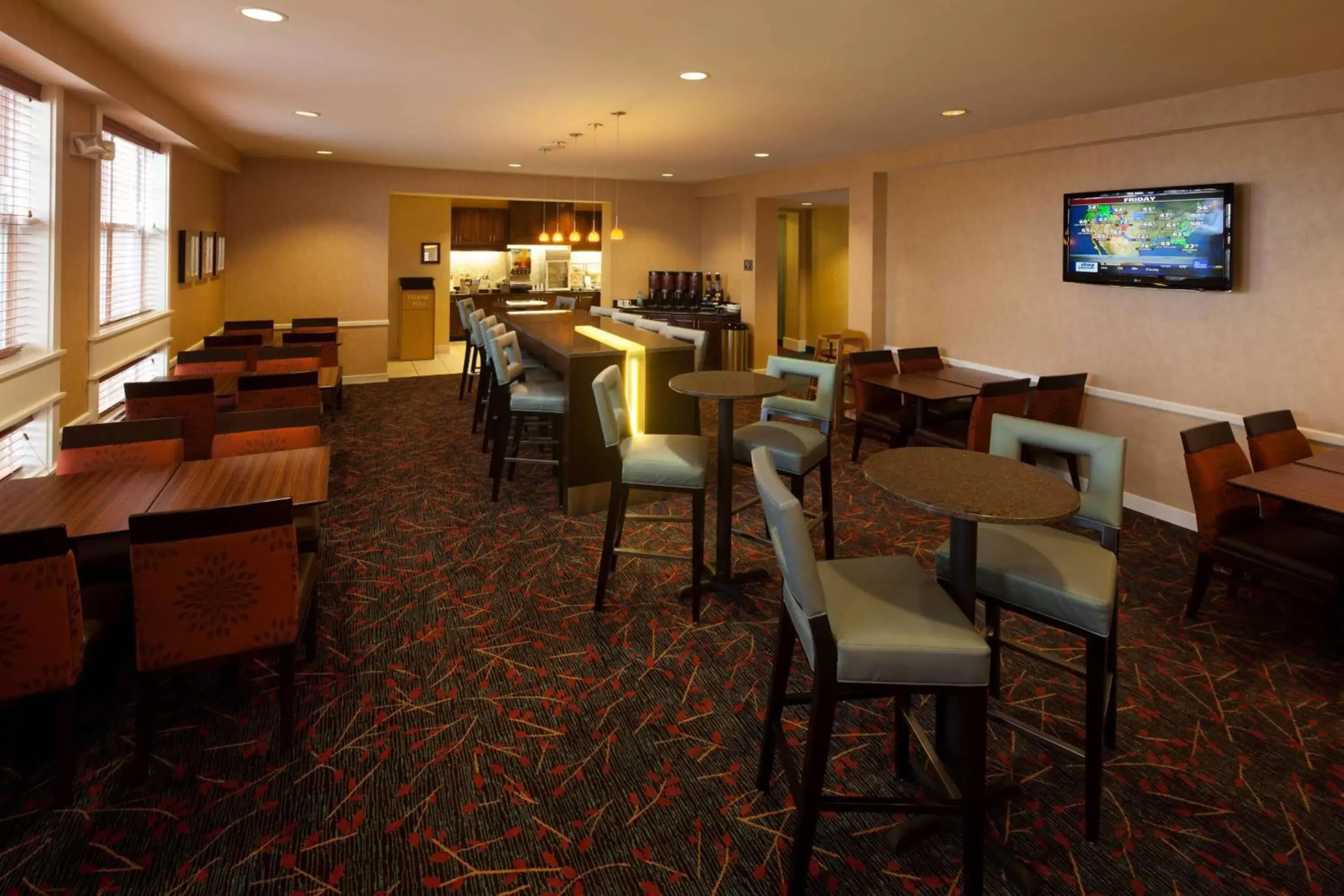 Breakfast, Restaurant/Places to Eat in Residence Inn by Marriott Wichita East At Plazzio