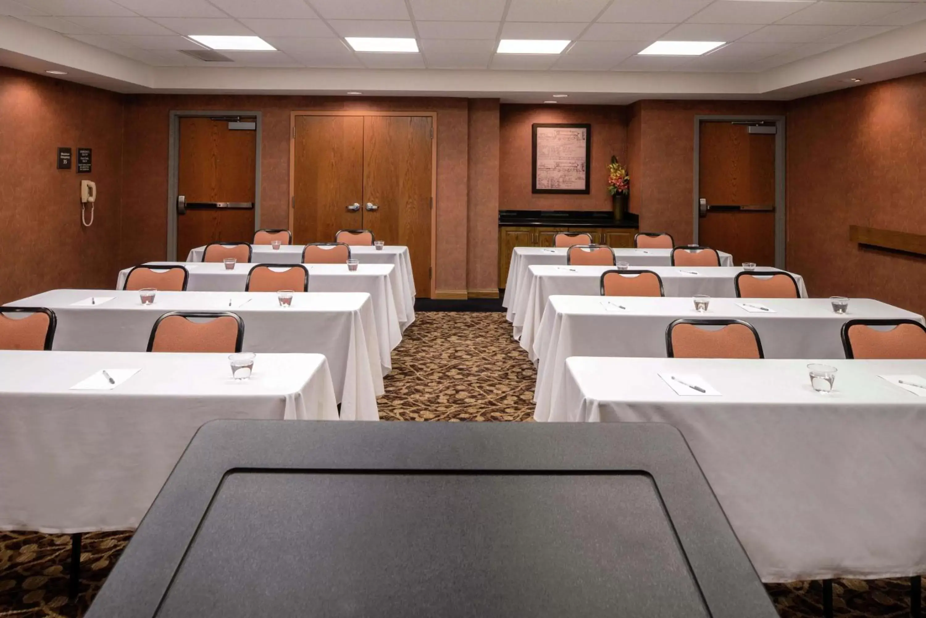 Meeting/conference room in Hampton Inn & Suites Carson City