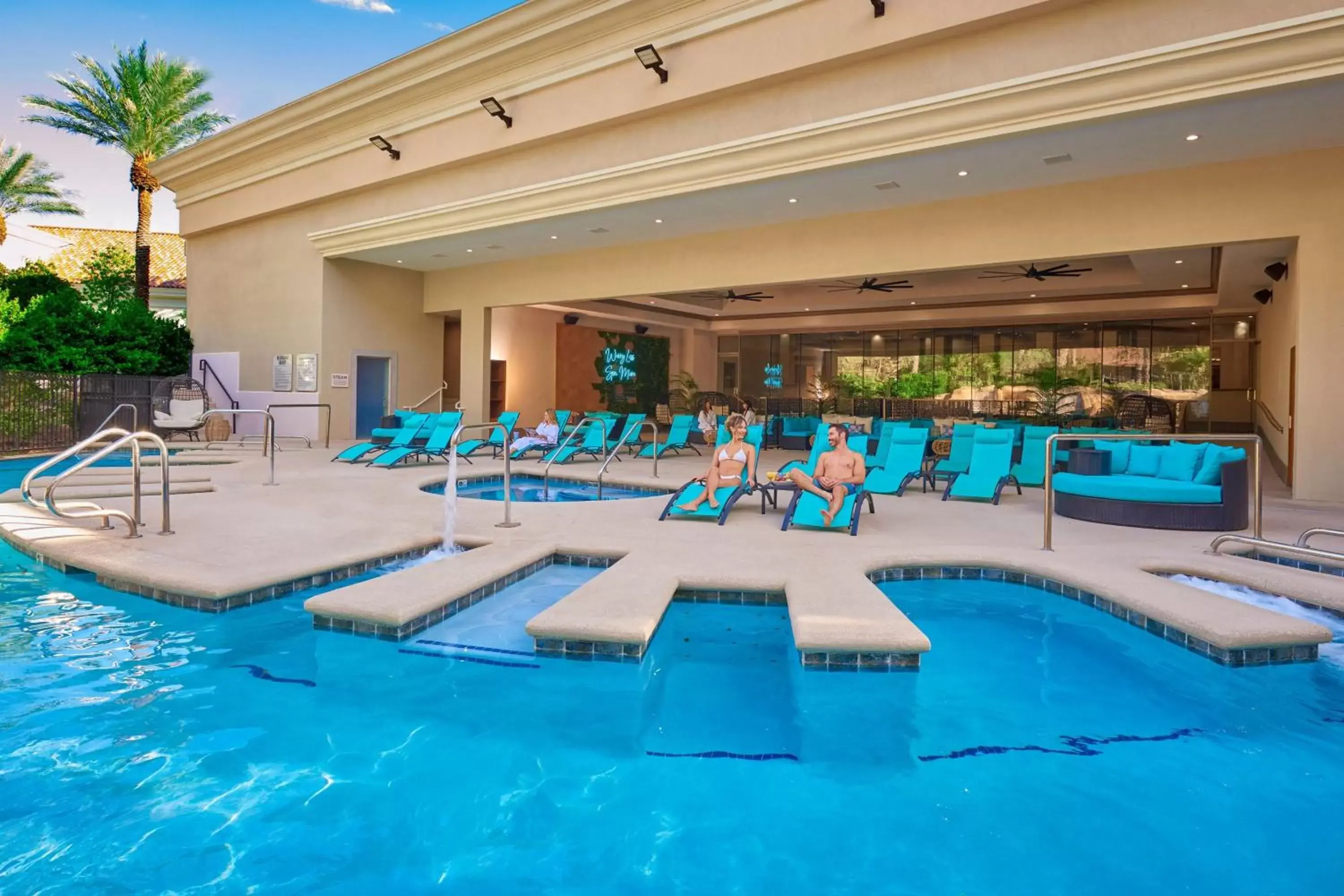 Lounge or bar, Swimming Pool in JW Marriott Las Vegas Resort and Spa