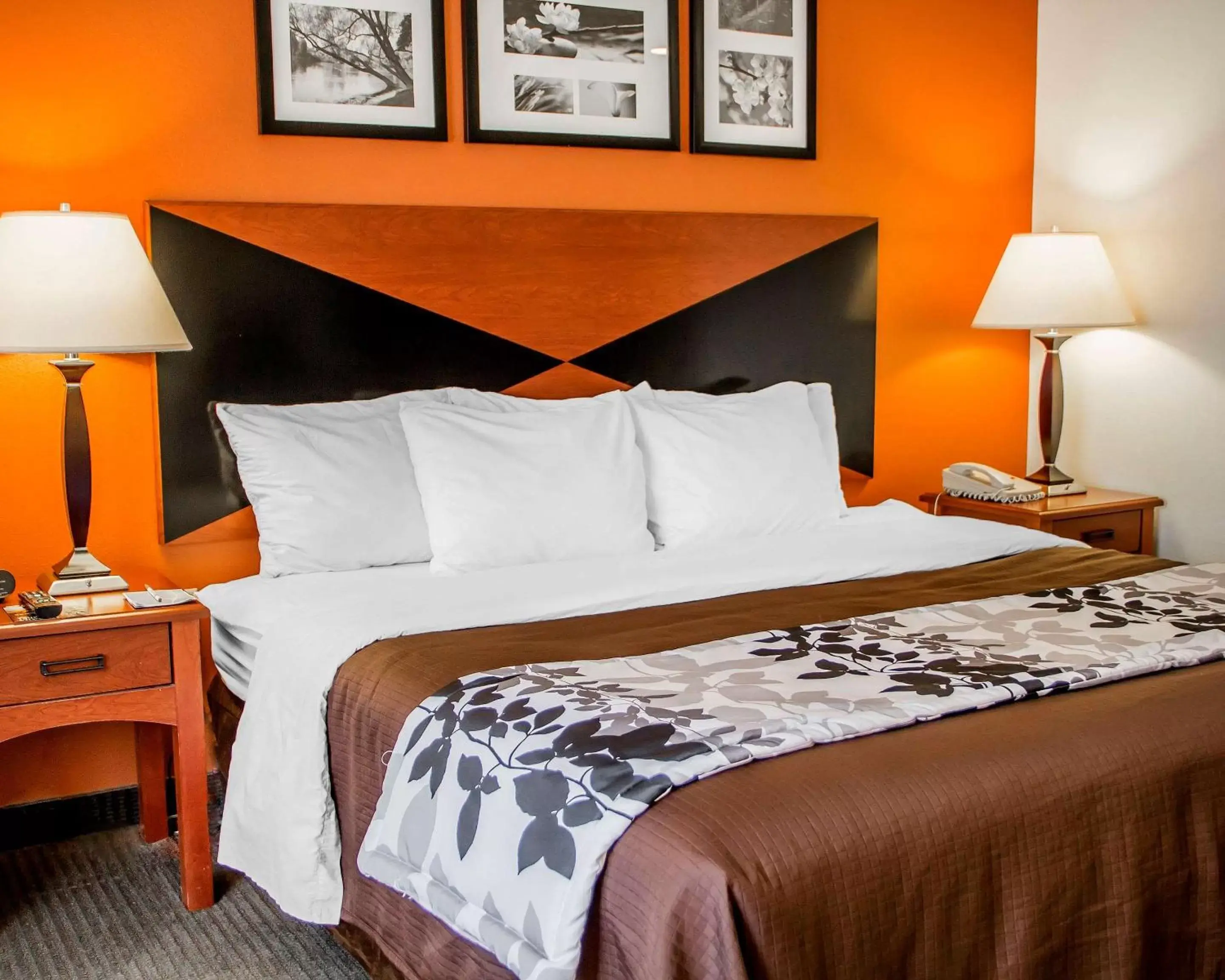 Property building, Bed in Sleep Inn & Suites Oklahoma City Northwest