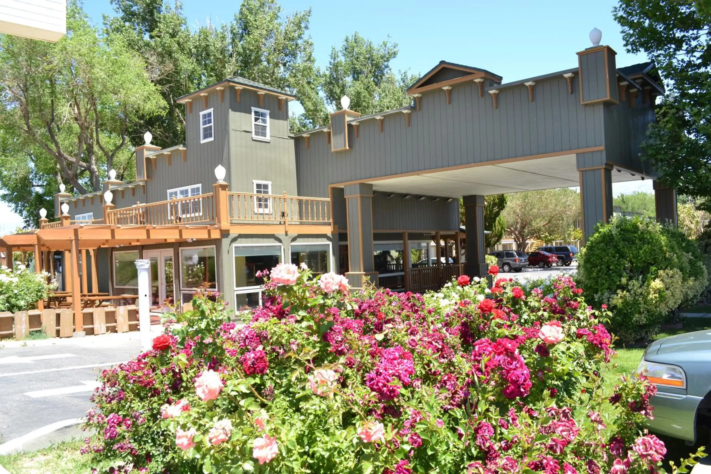 Facade/entrance in Vagabond Inn Bishop Facade/entrance in Vagabond Inn Bishop